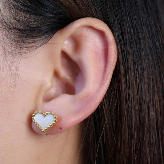 Heart-shaped shellfish Clip-On Stud Earrings