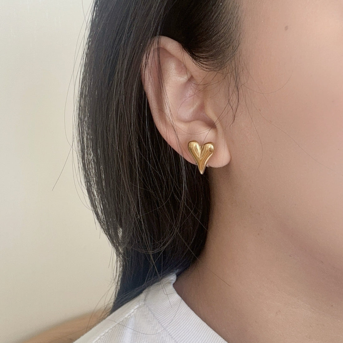 Gold Resinstud clip-on earrings by SOMIY – pain-free non-pierced jewelry for everyday wear