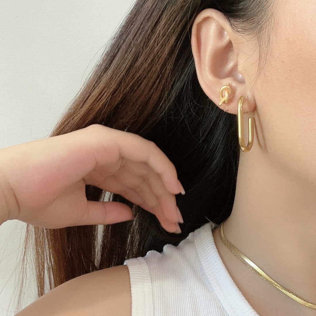 Gold Resinhoop clip-on earrings by SOMIY – pain-free non-pierced jewelry for everyday wear