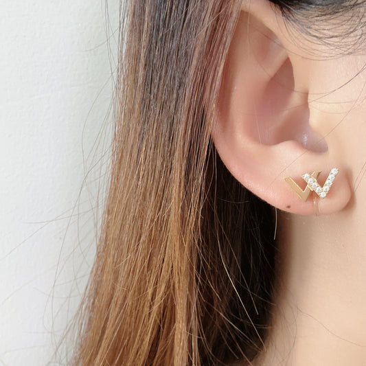 W-shaped Diamond Clip-On Stud Earrings