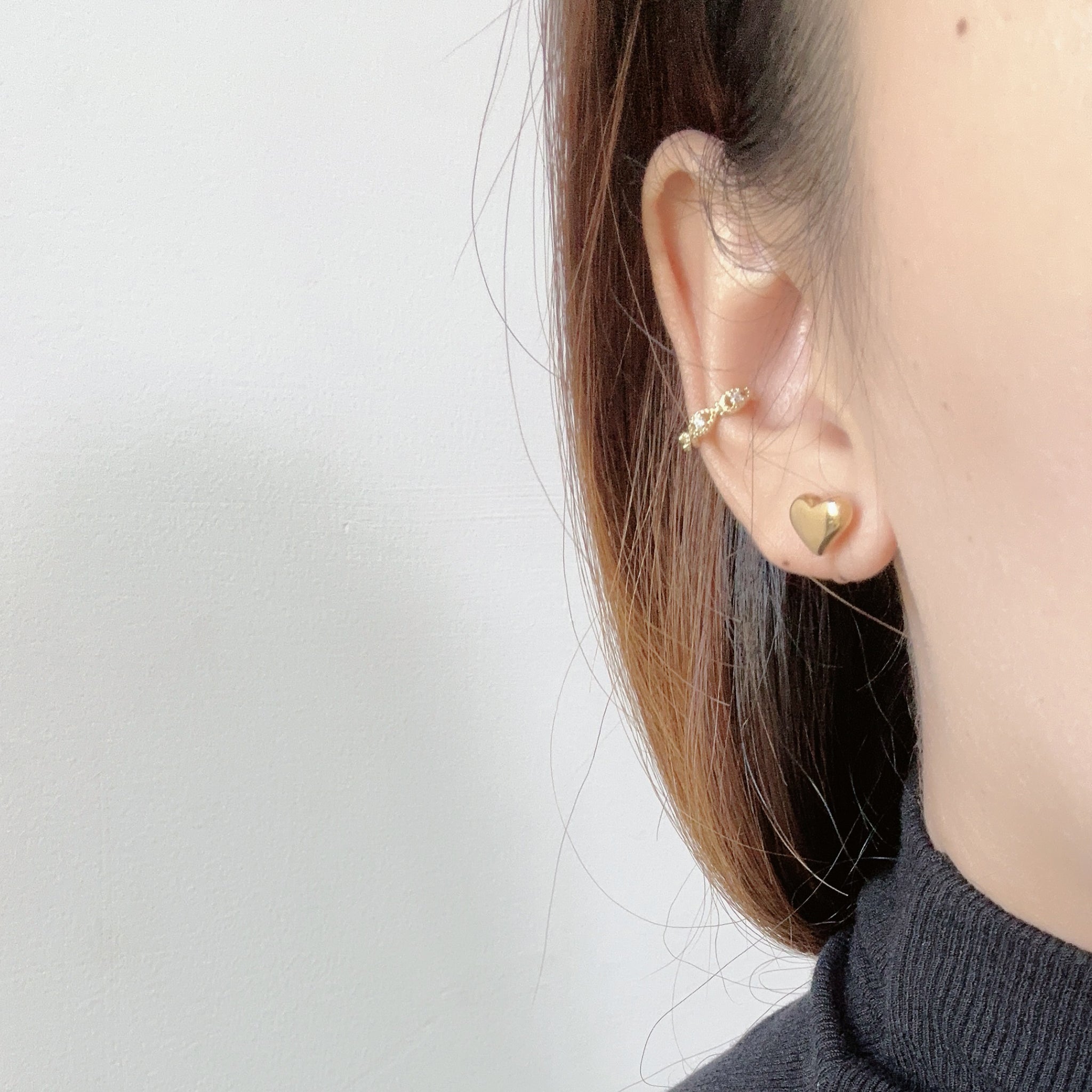 ear cuff by SOMIY – modern non-pierced jewelry for all-day comfort