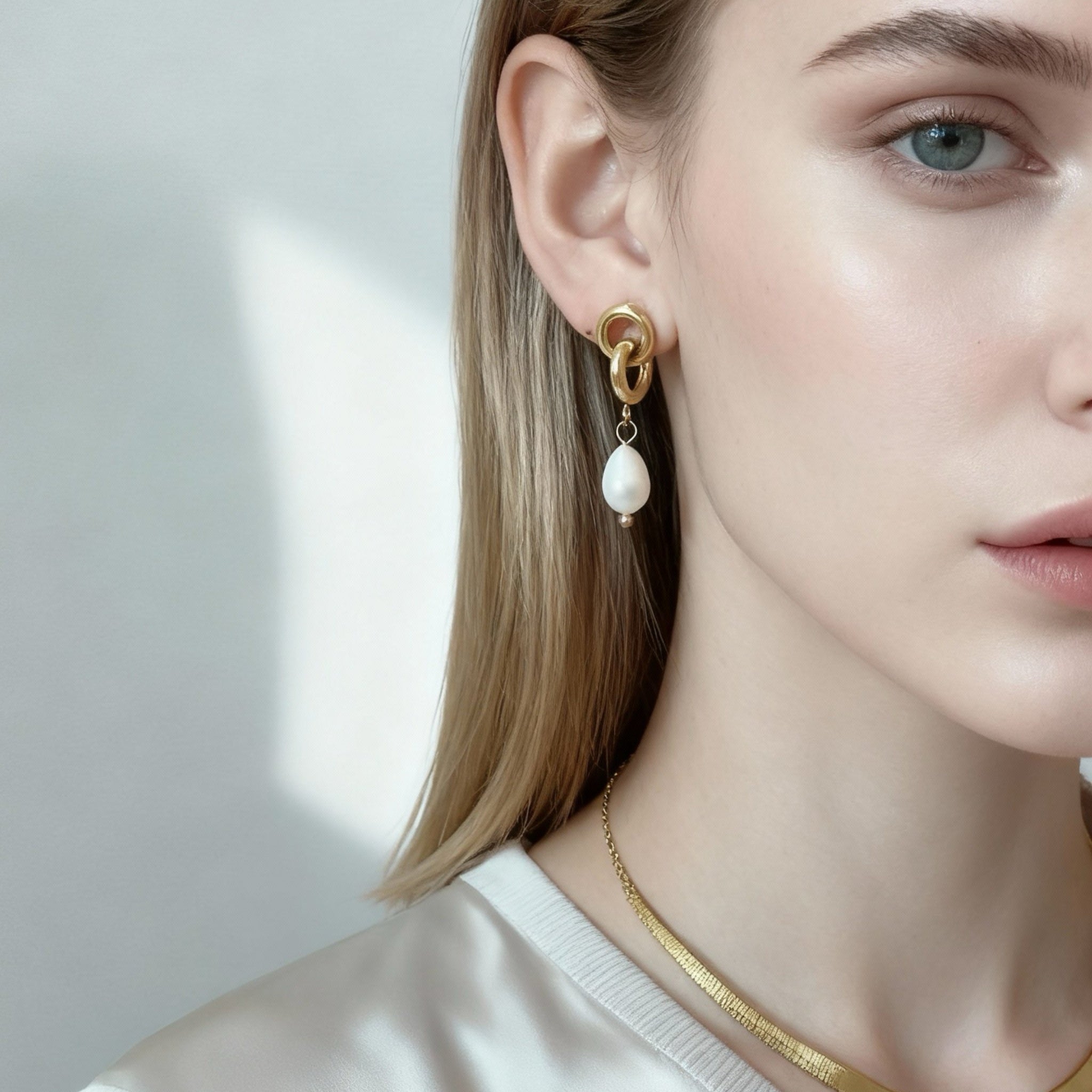 Pearl Clip-On Chain Earrings - Gold