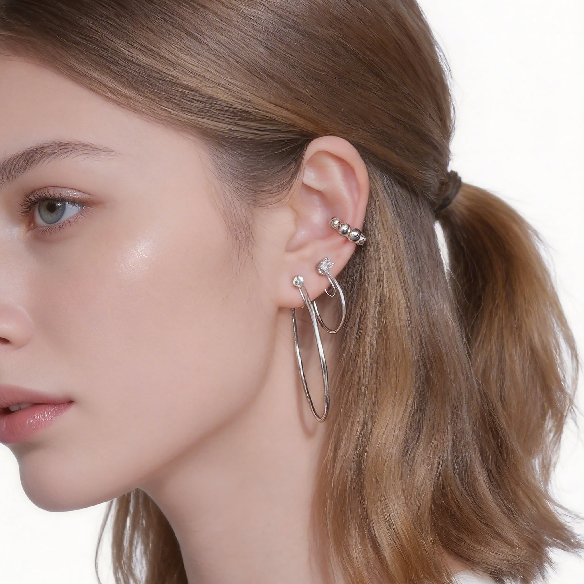 Midi Linear Ridged Clip-On Hoop Earrings in 18K silver plating by SOMIY for non-pierced ears.