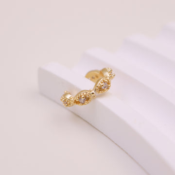 Ear cuff cruzado con diamantes - Dorado