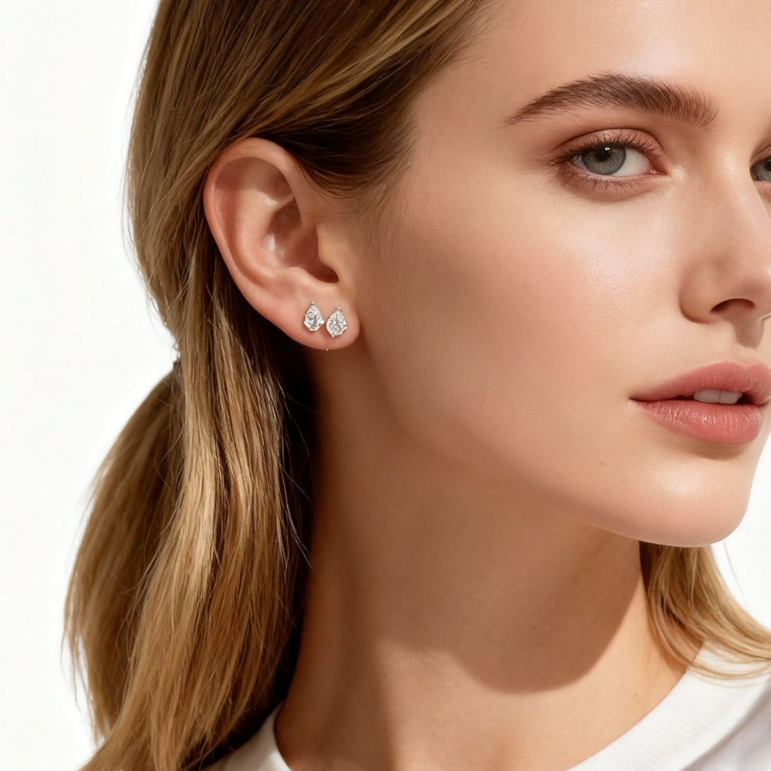 Gold Resinstud clip-on earrings by SOMIY – pain-free non-pierced jewelry for everyday wear