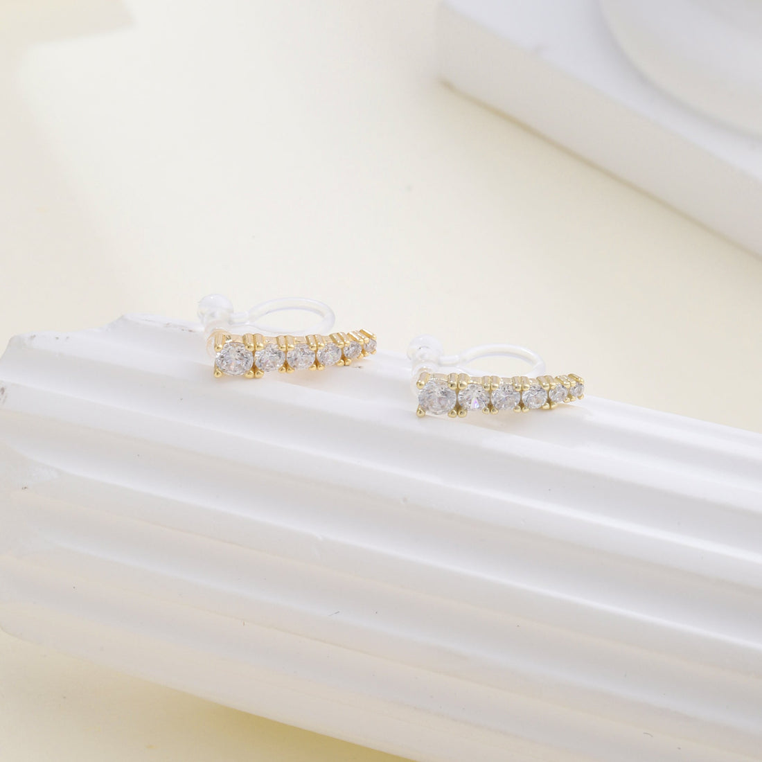 Simple zircon Clip-On Stud Earrings - SOMIY