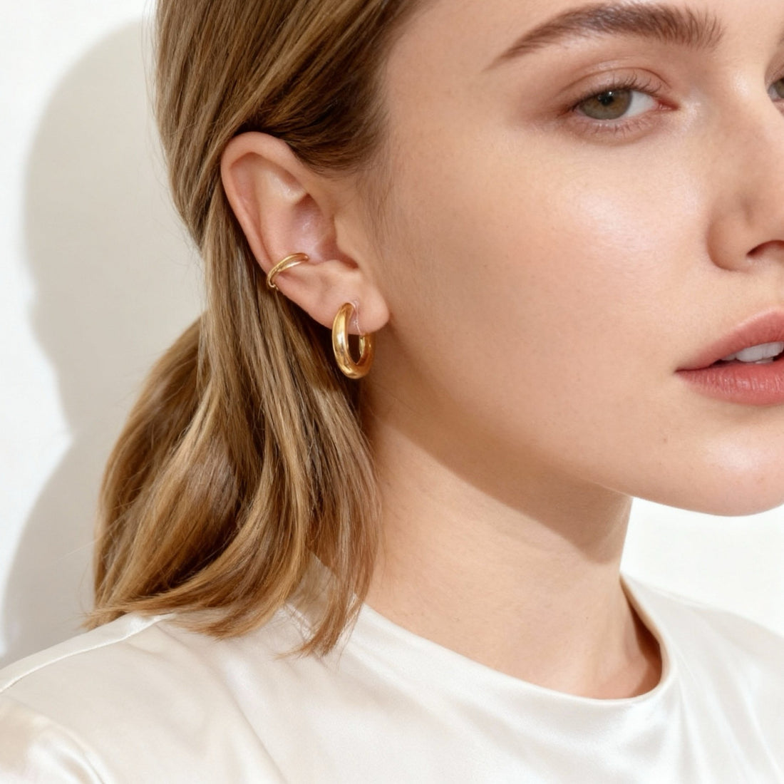 Gold Resinhoop clip-on earrings by SOMIY – pain-free non-pierced jewelry for everyday wear