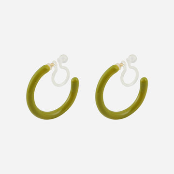 オリーブグリーン キャンディチューブ クリップオン フープイヤリング