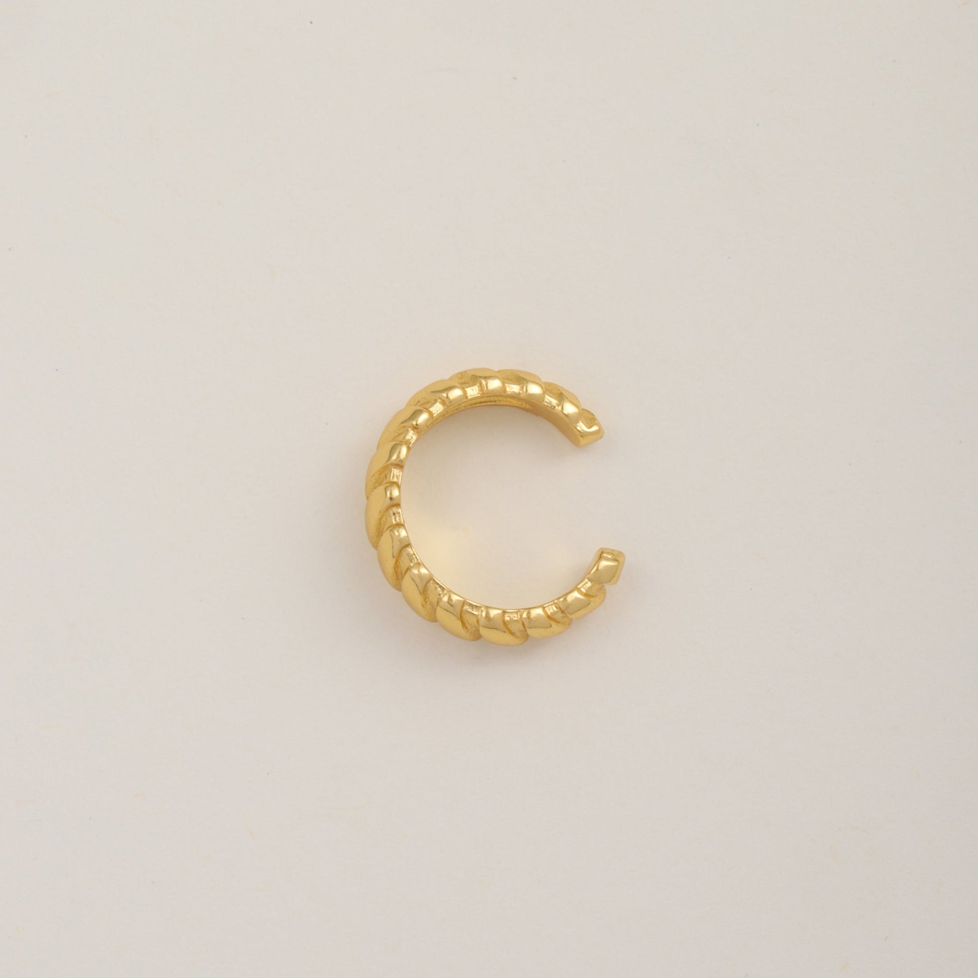 ear cuff by SOMIY – modern non-pierced jewelry for all-day comfort