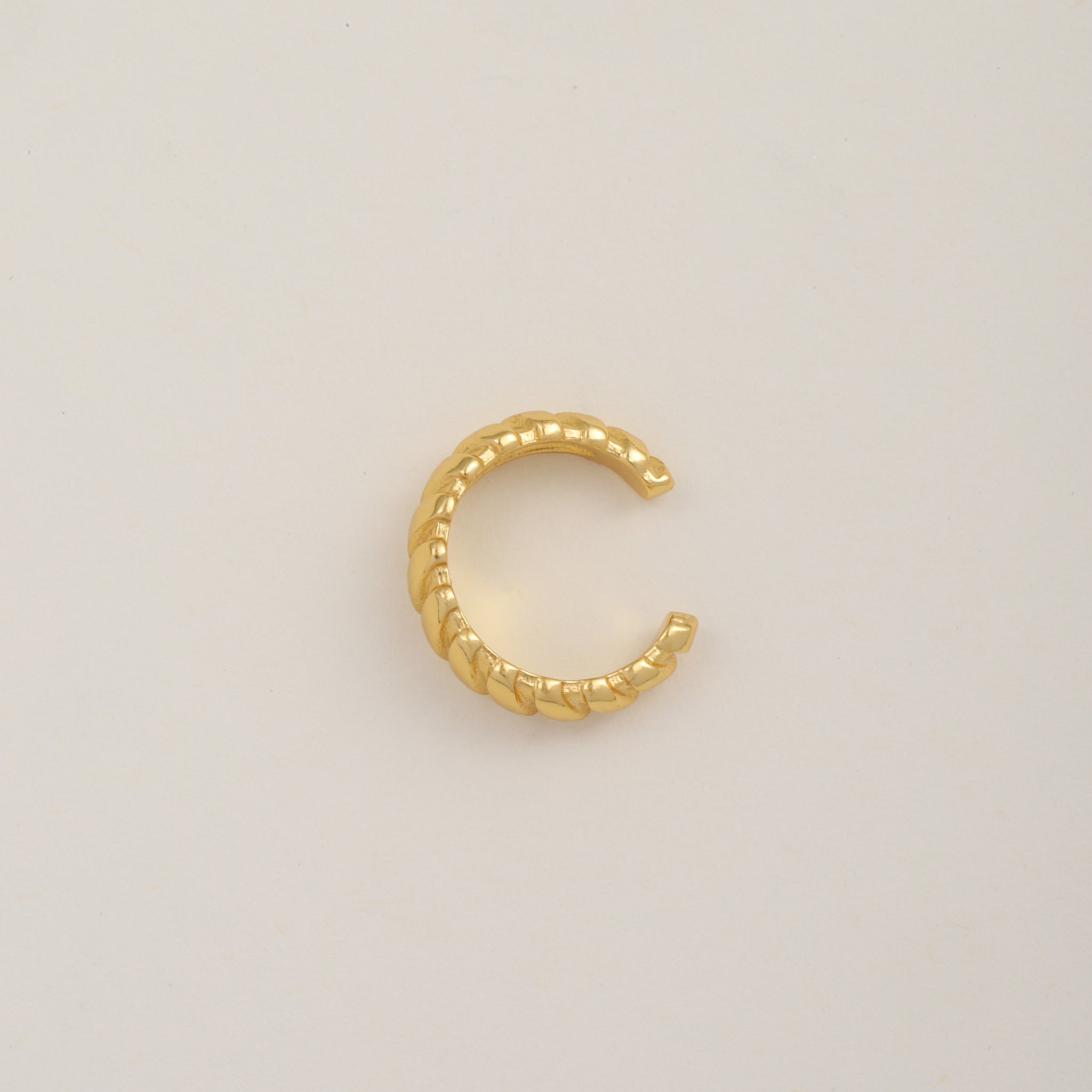 ear cuff by SOMIY – modern non-pierced jewelry for all-day comfort