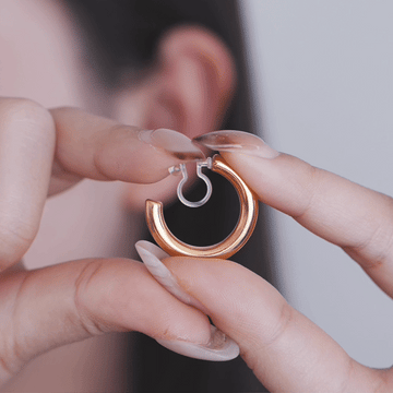 Woman wearing comfortable pearl clip-on earrings for unpierced ears | SOMIY