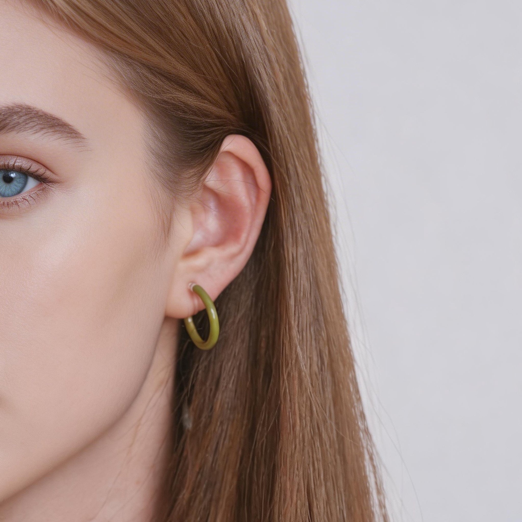 オリーブグリーン キャンディチューブ クリップオン フープイヤリング