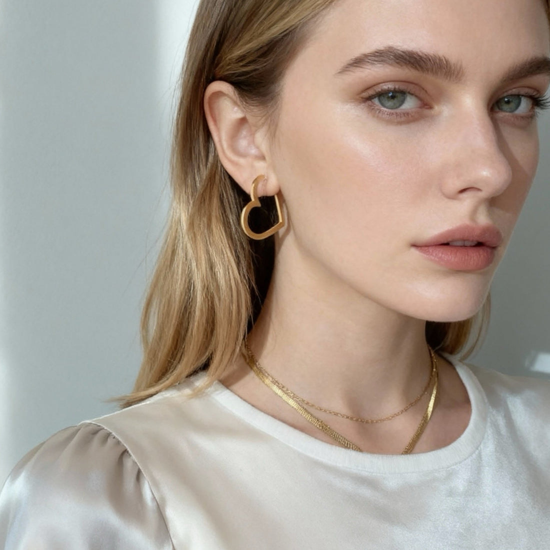 Gold Resinhoop clip-on earrings by SOMIY – pain-free non-pierced jewelry for everyday wear