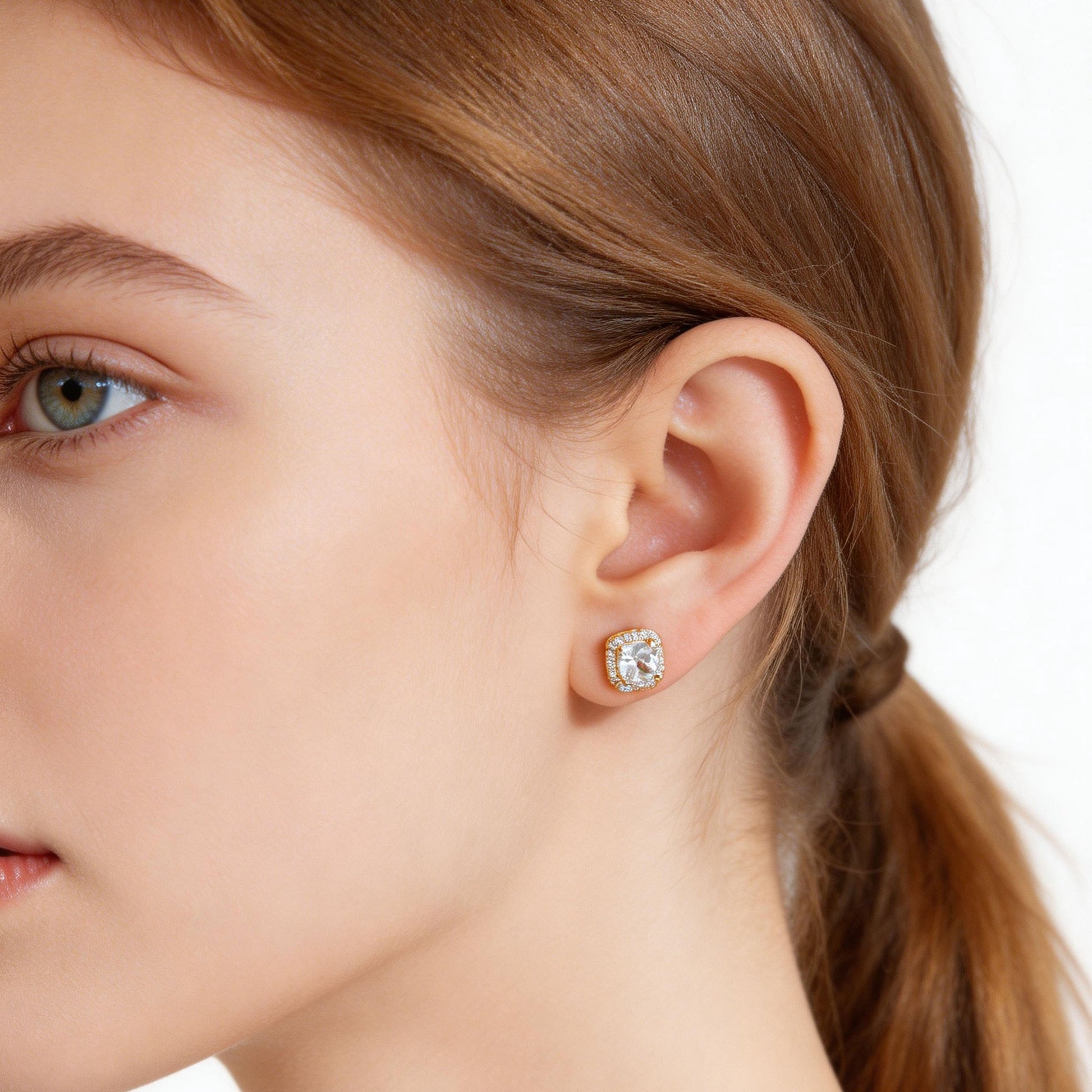 Petite Chunky Polished Clip-On Hoop Earrings in gold and silver by SOMIY for non-pierced ears.