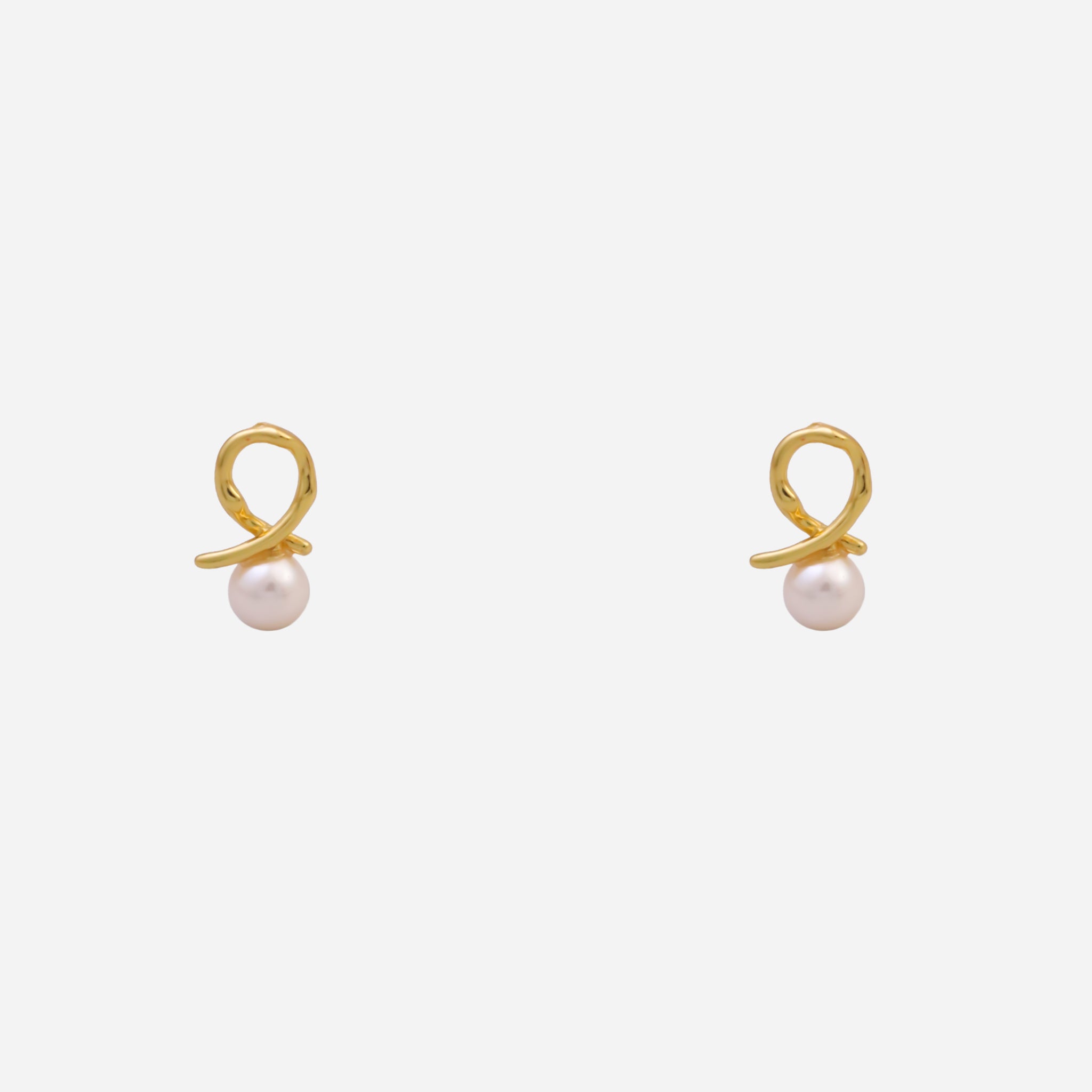 Rocky Pearl Clip-On Stud Earrings - Gold