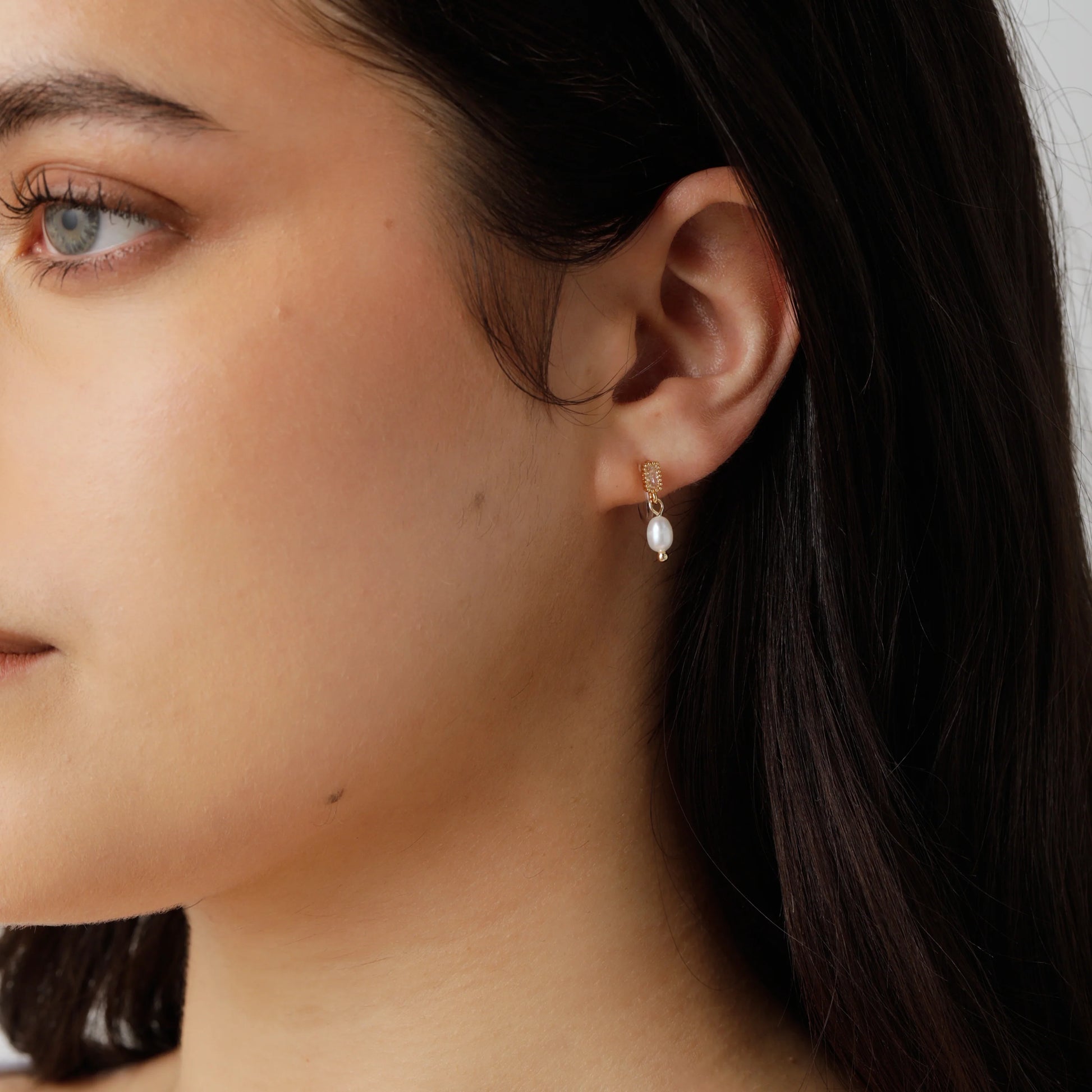 Dewdrop Pearl Clip-On Earrings - SOMIY