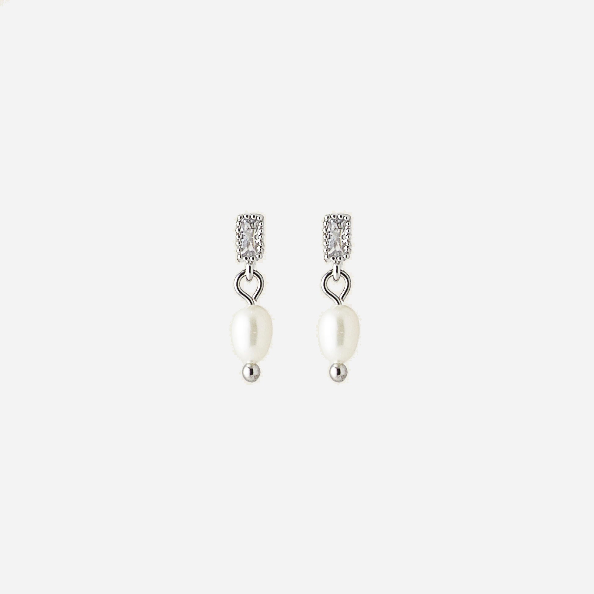 Dewdrop Pearl Clip-On Earrings - SOMIY