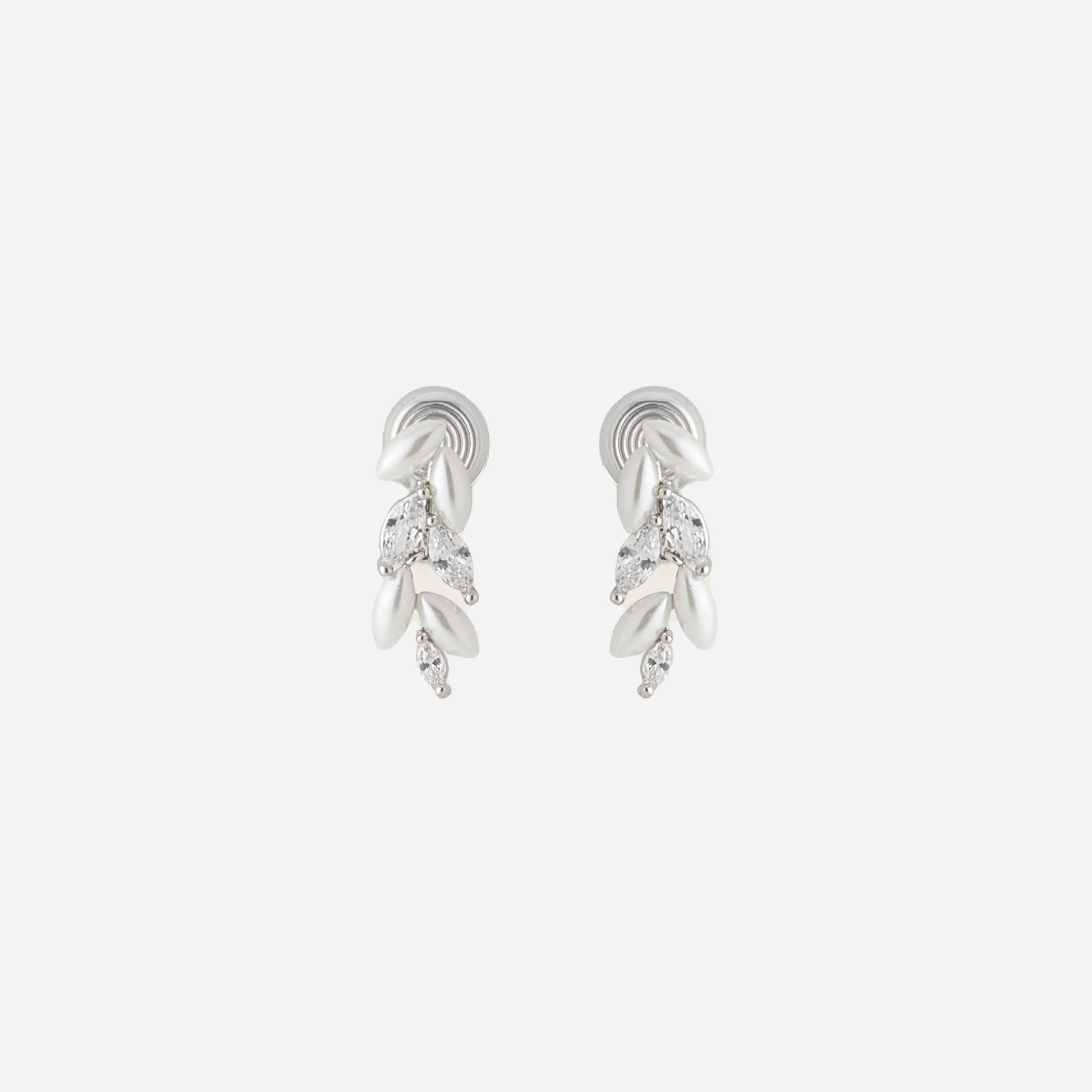 clip-on earrings by SOMIY – pain-free non-pierced jewelry for everyday wear