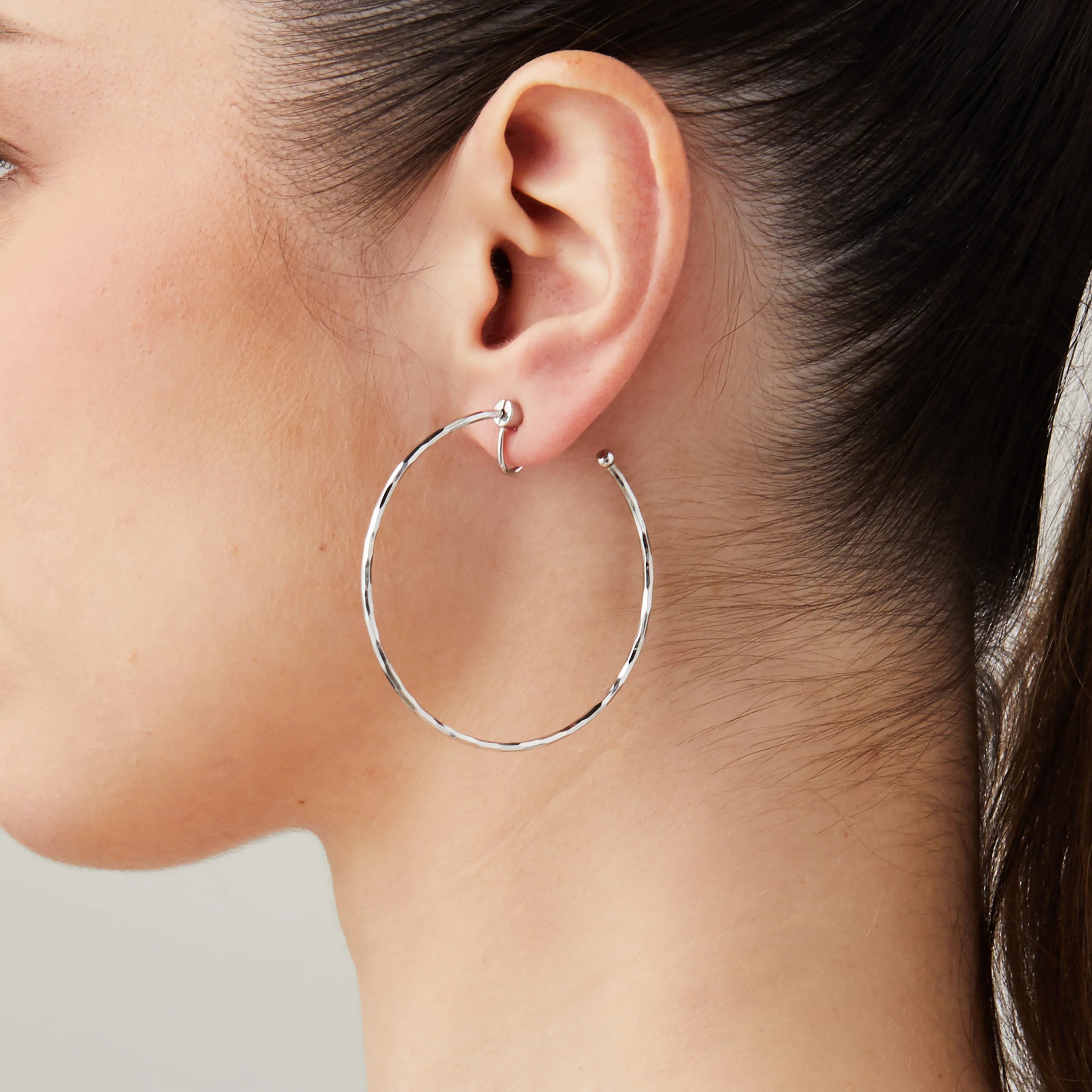 Medium Thin Hammered Hoop Clip On Earrings - SOMIY