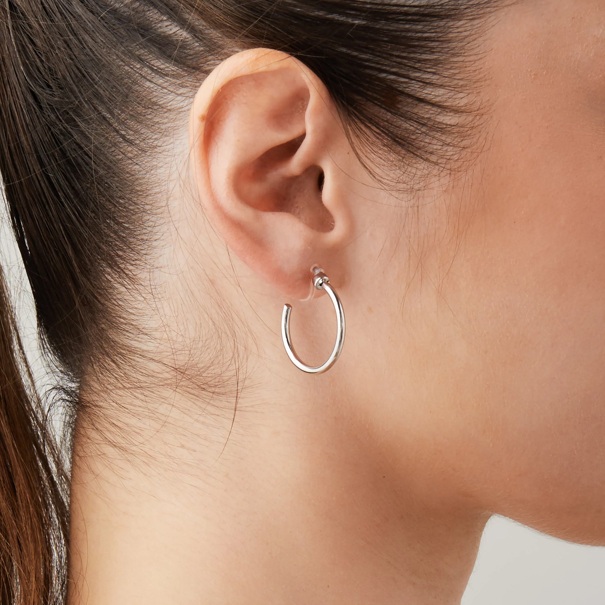 Sleek C-Hoop Clip-On Earrings - SOMIY