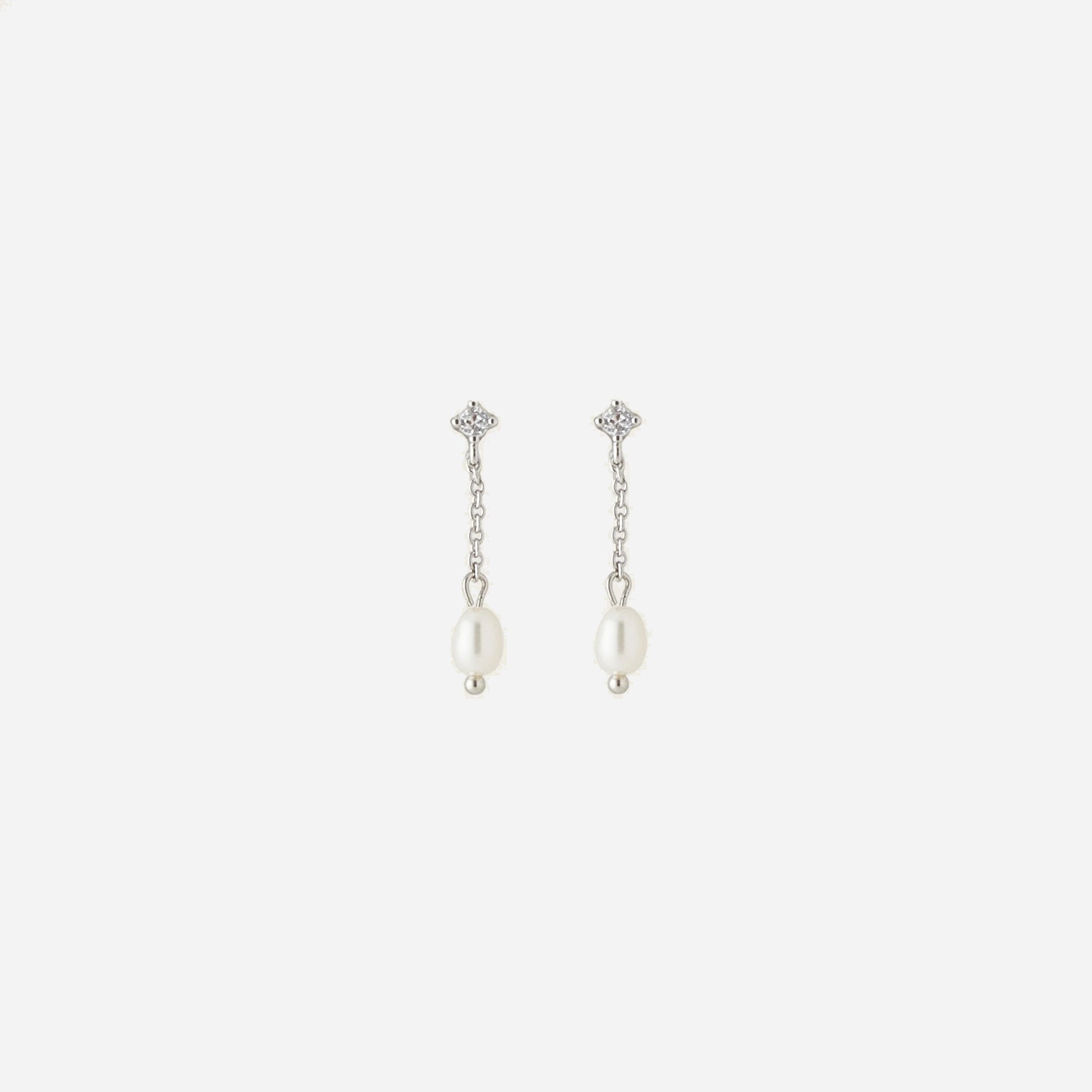 Chain Drop Pearl Clip-On Earrings - SOMIY
