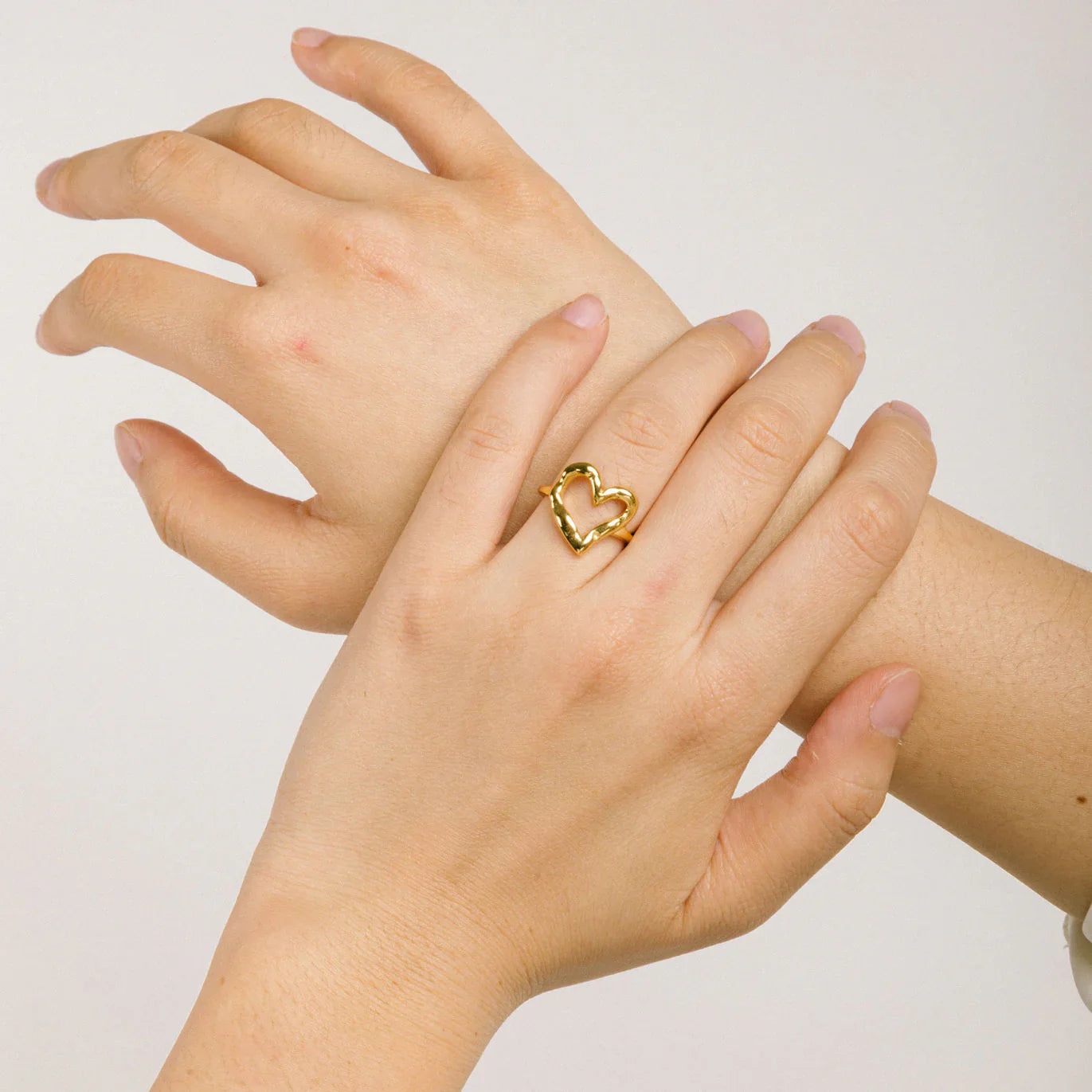 adjustable ring by SOMIY – elegant minimalist jewelry for everyday wear