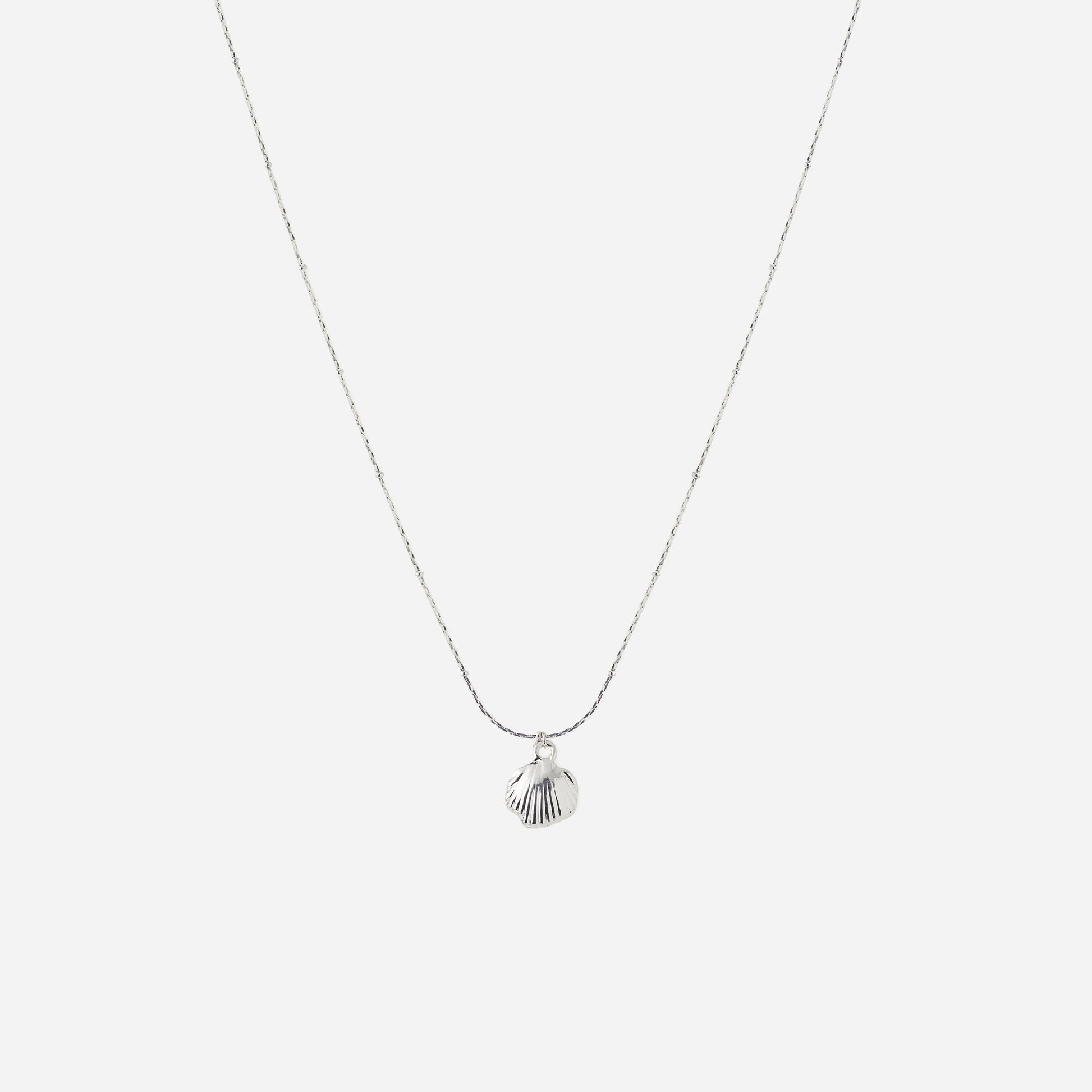 Pearlnecklace by SOMIY – minimalist jewelry that pairs with our clip-on earrings