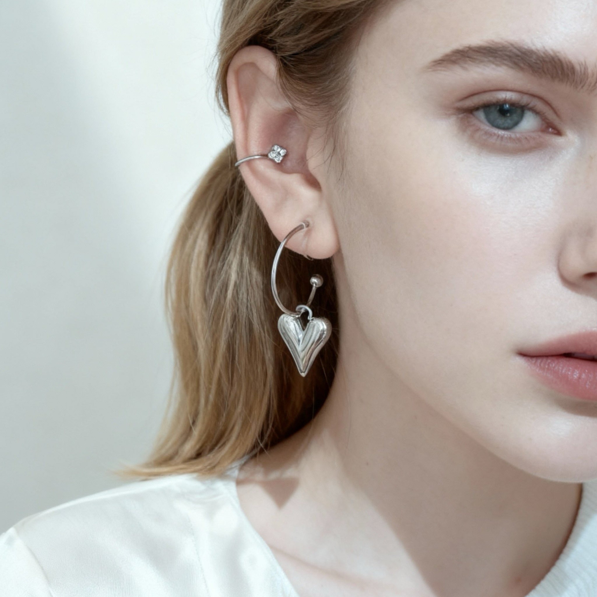 S925 Sterling Silver Diamond Four Leaf Clover Ear Cuff