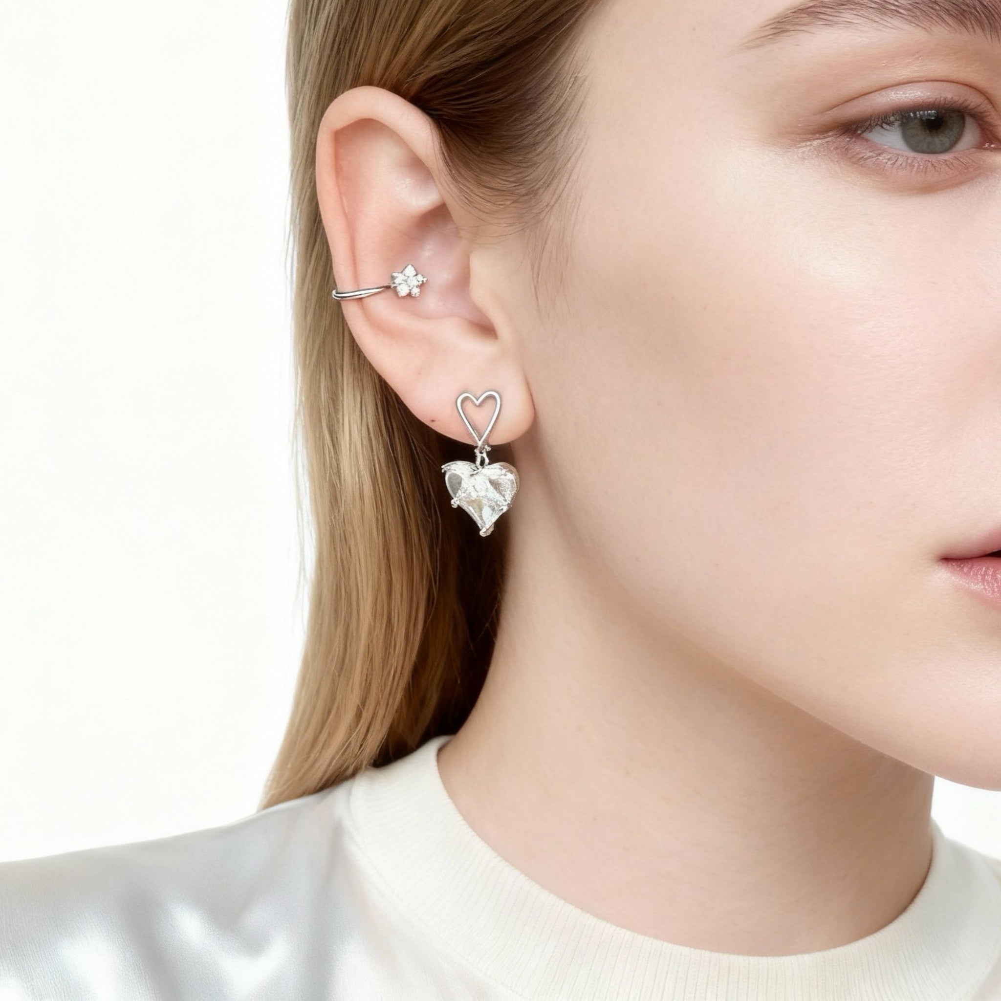 Boucles d’oreilles pendantes clip goutte d’eau serties de diamants étincelants