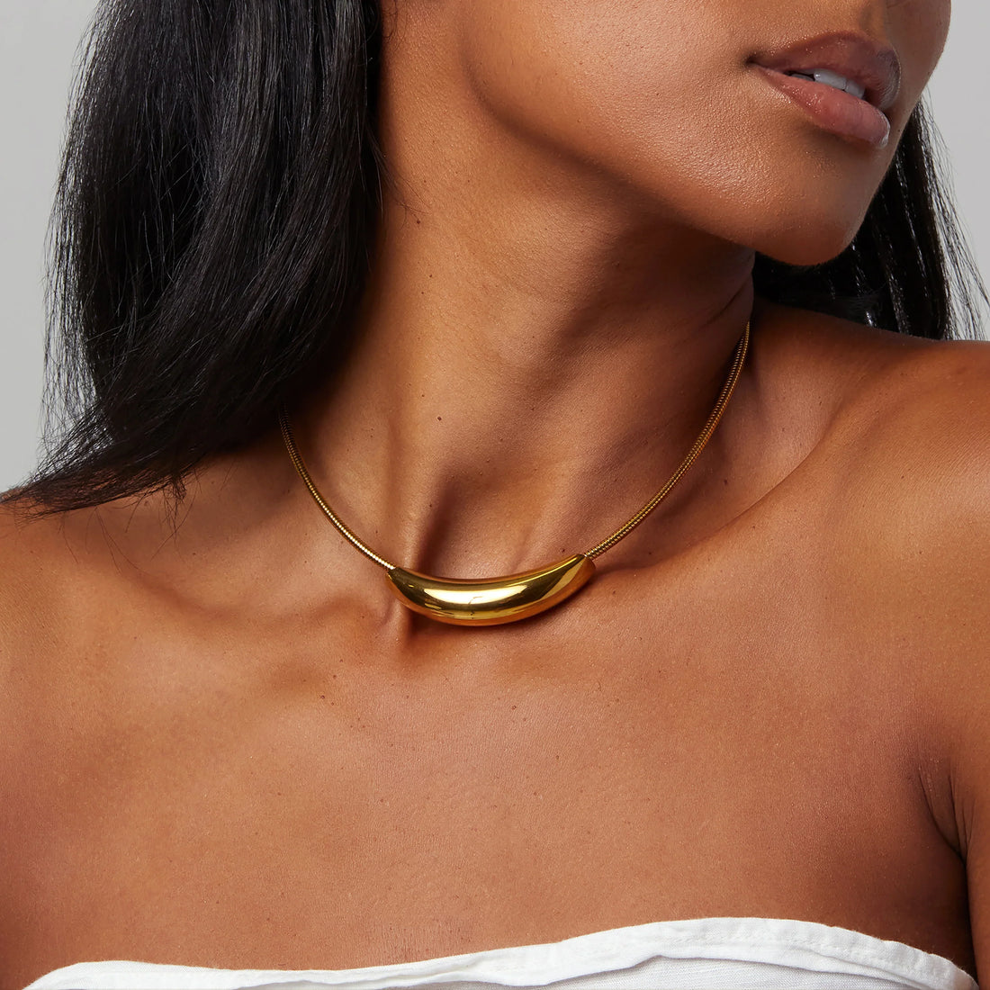 Goldnecklace by SOMIY – minimalist jewelry that pairs with our clip-on earrings
