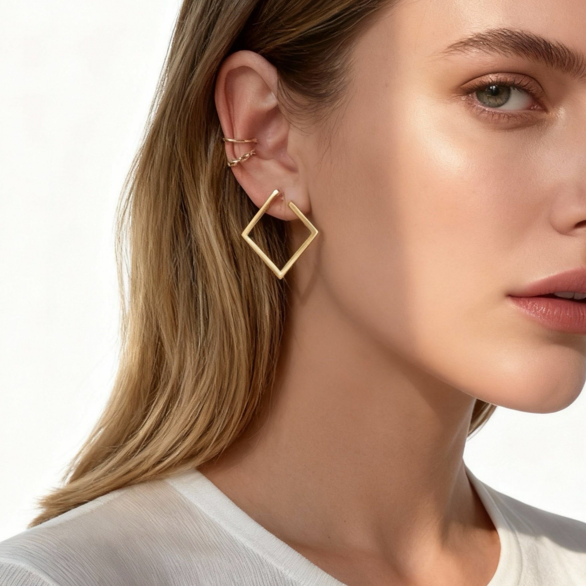 Quadrilateral Clip-On Stud Earrings - Gold for non-pierced ears – SOMIY