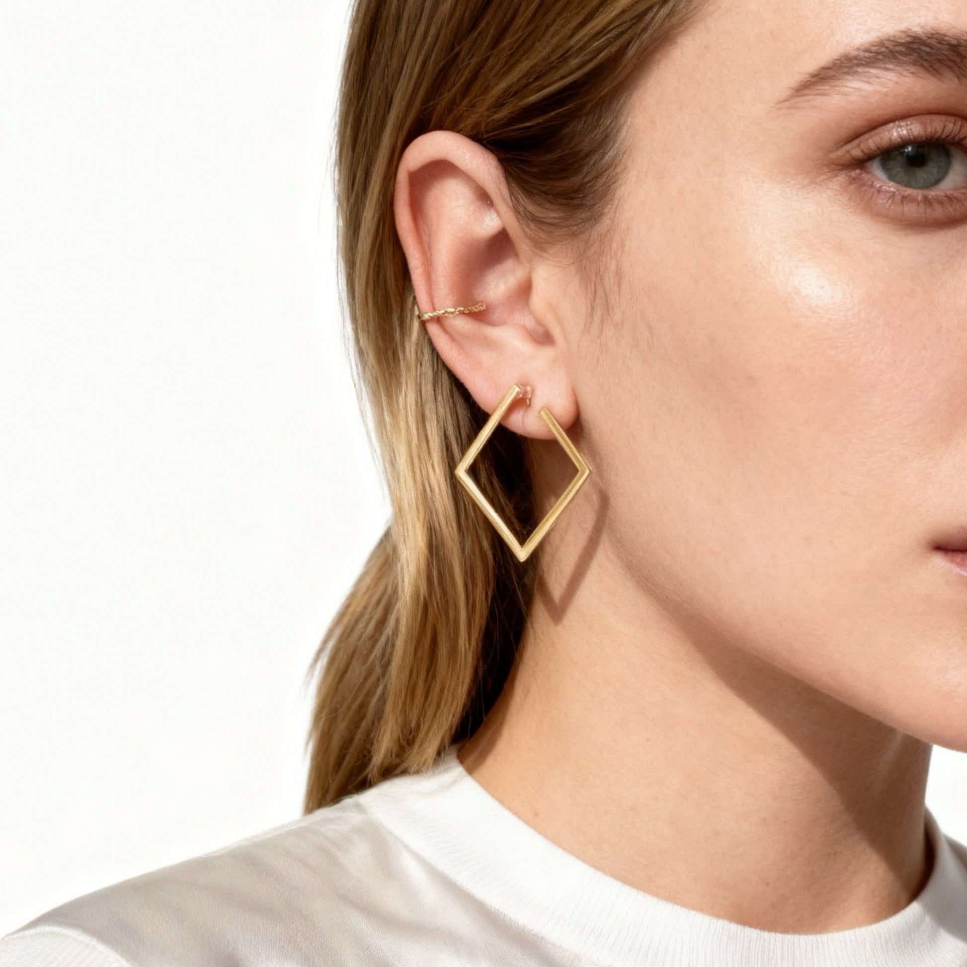 Quadrilateral Clip-On Stud Earrings - Gold for non-pierced ears – SOMIY