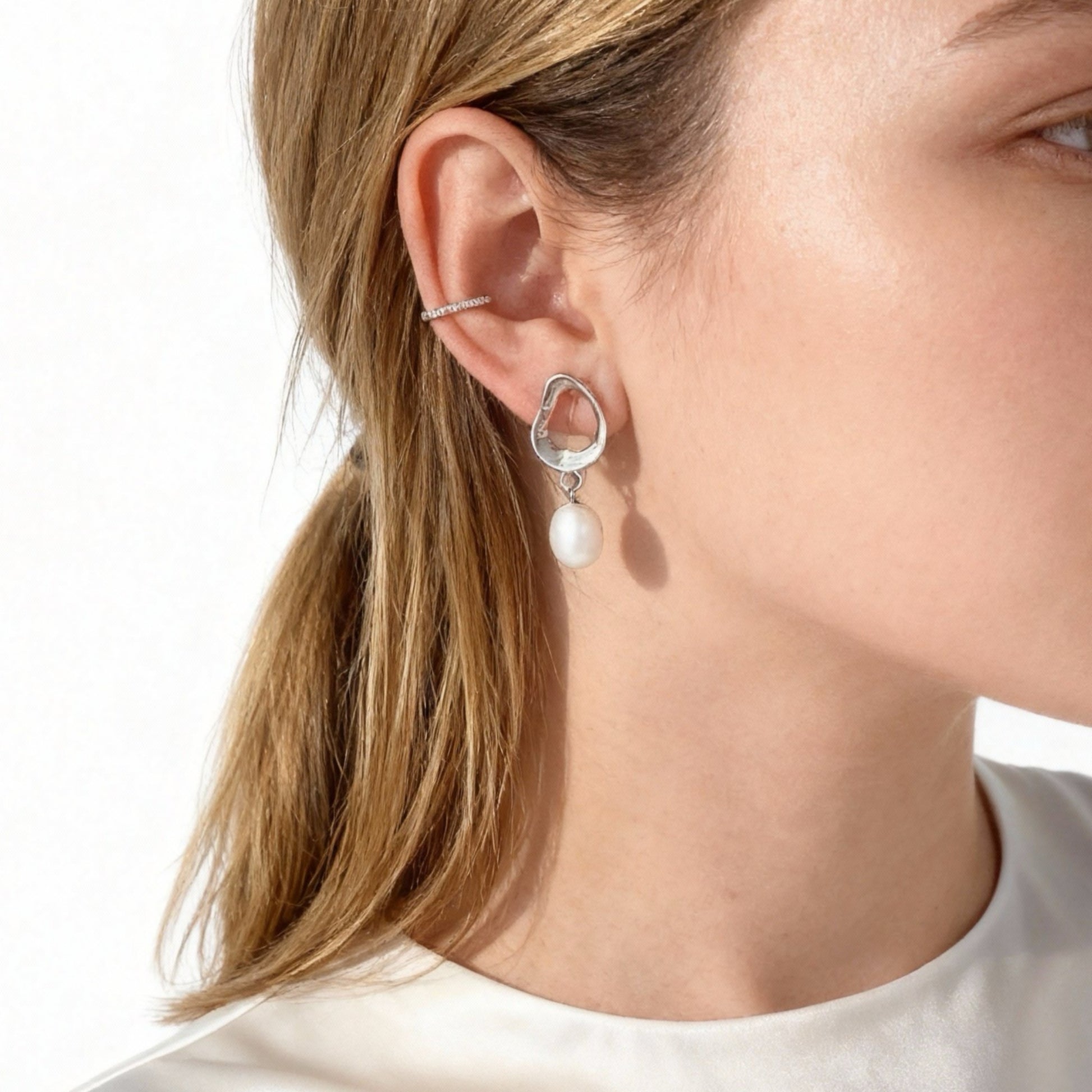 S925 Sterling Silve lrregula shape Pearl Clip-On Chain Earrings for non-pierced ears – SOMIY