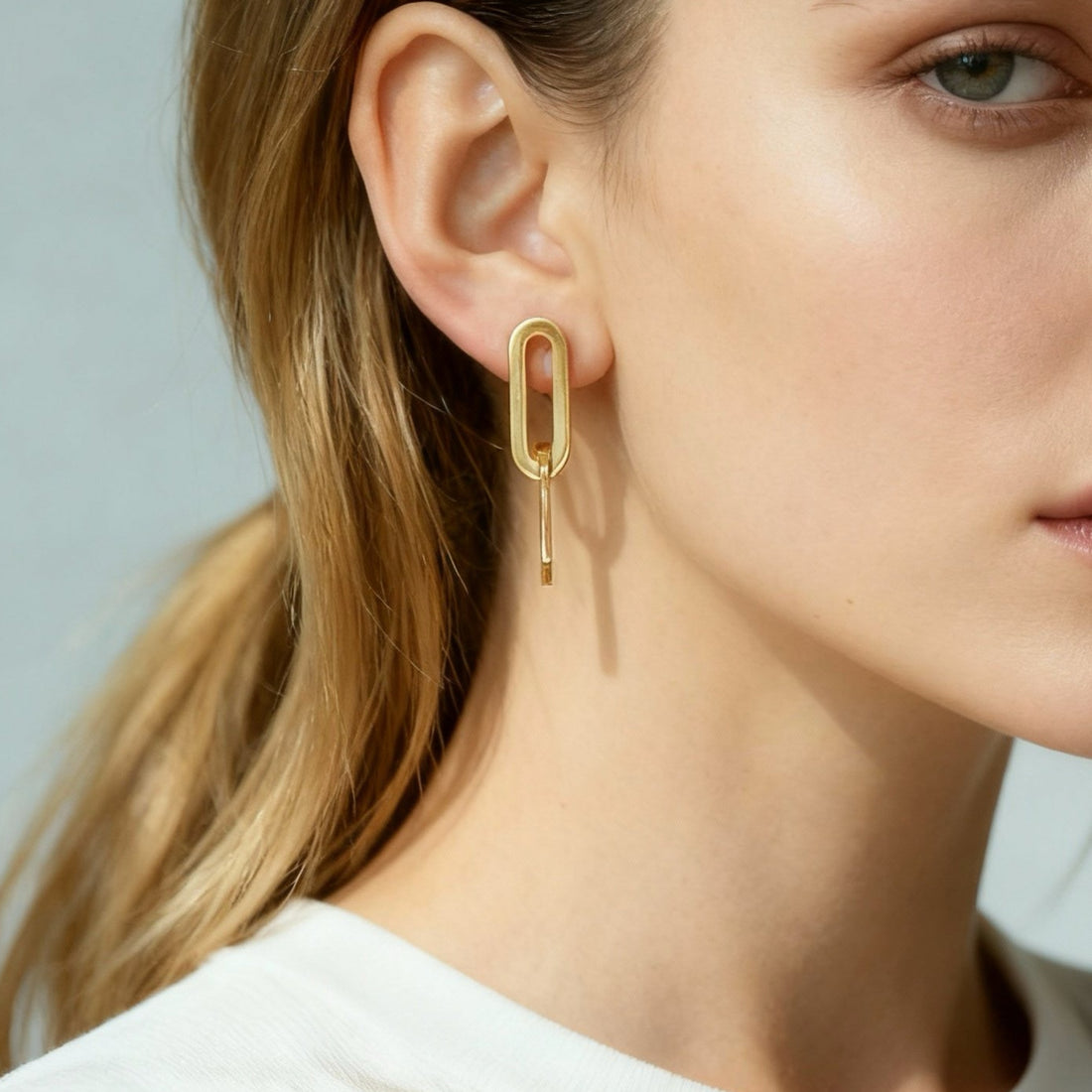 Gold Resindangle clip-on earrings by SOMIY – pain-free non-pierced jewelry for everyday wear