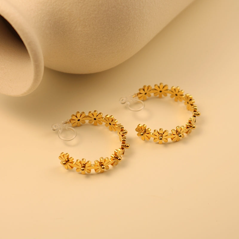 Goldhoop clip-on earrings by SOMIY – pain-free non-pierced jewelry for everyday wear