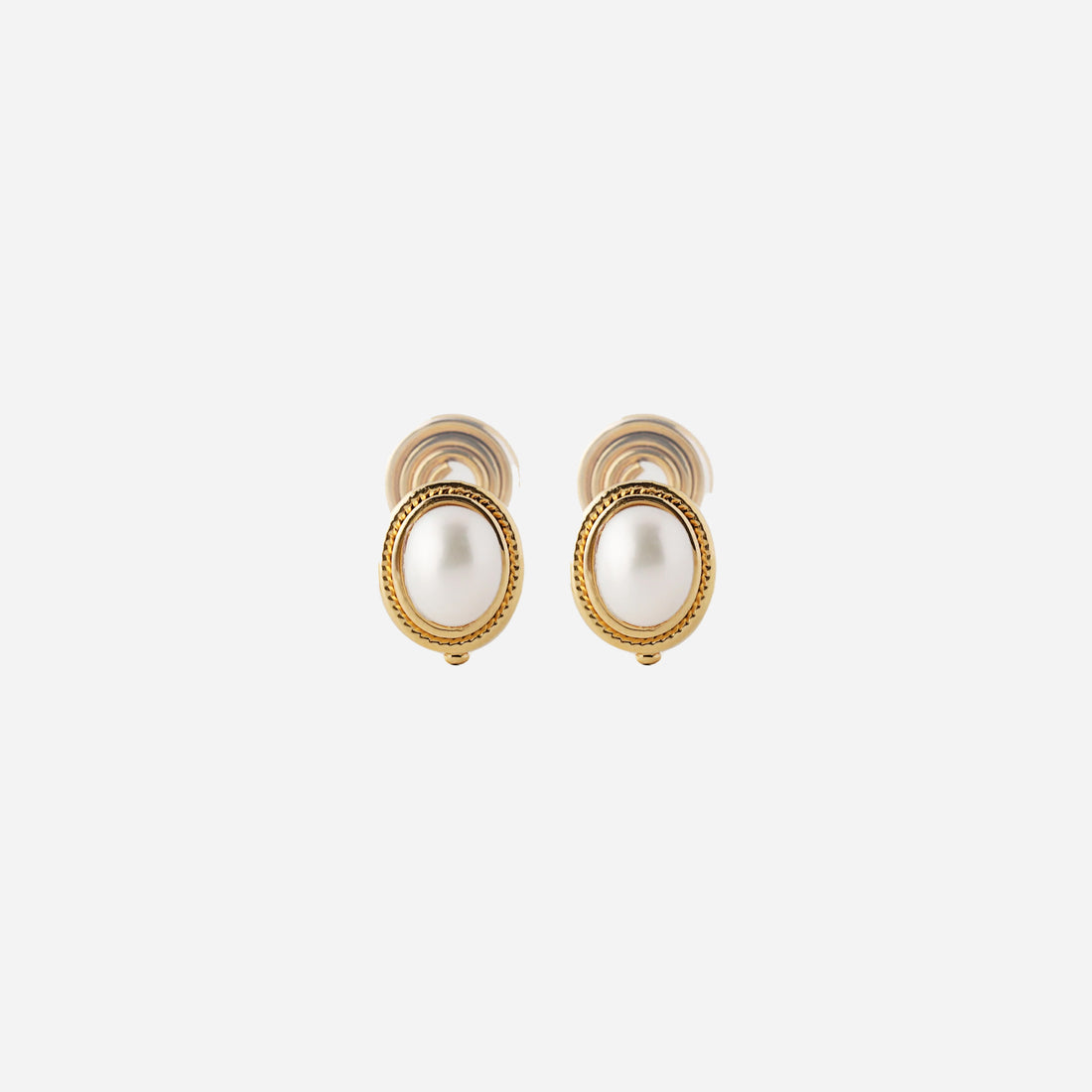 Round Button Pearl Clip-On Earrings - SOMIY