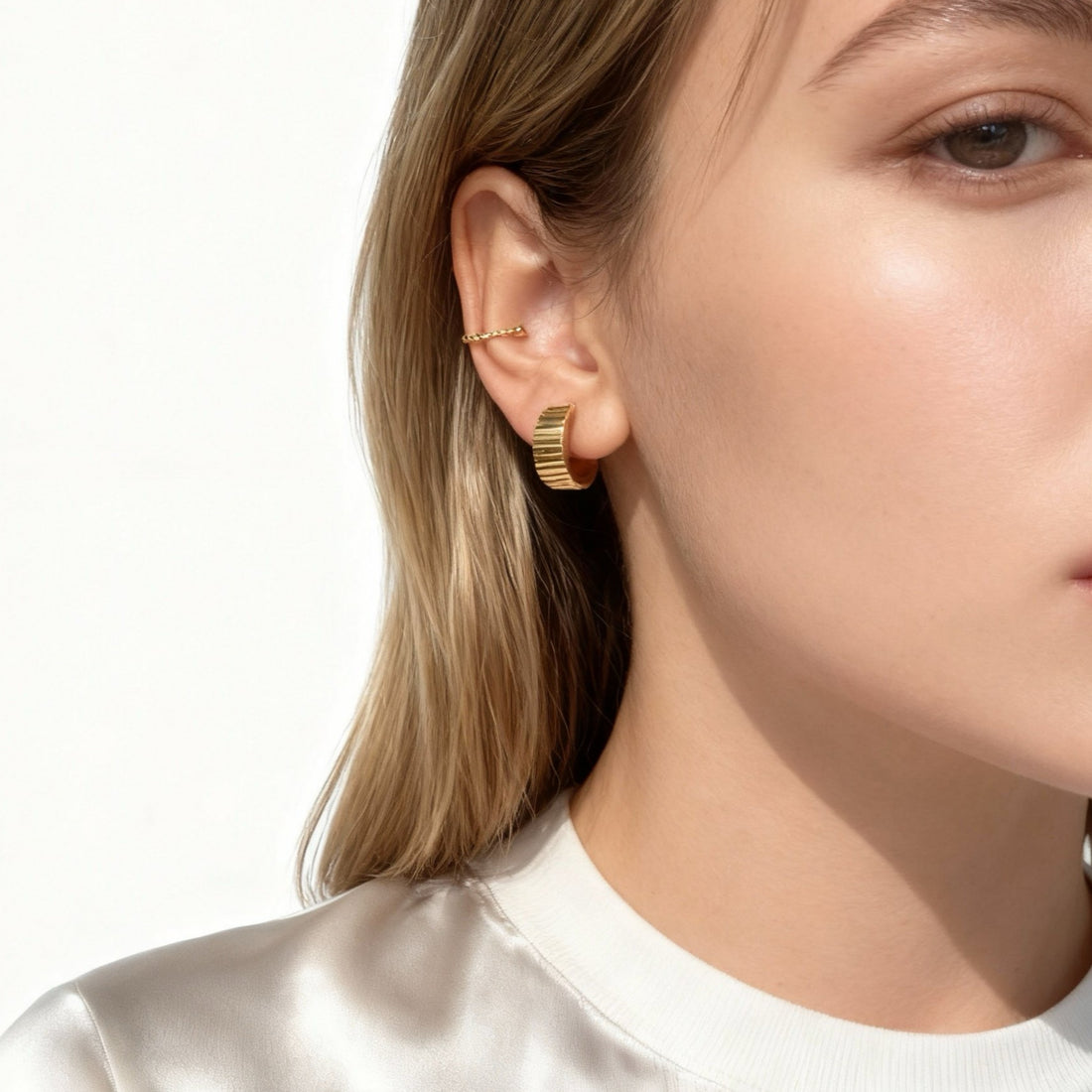 Gold Resinhoop clip-on earrings by SOMIY – pain-free non-pierced jewelry for everyday wear