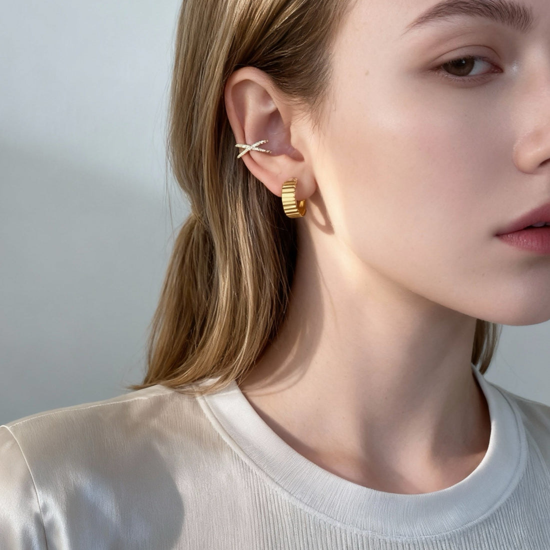 Gold Silverear cuff by SOMIY – modern non-pierced jewelry for all-day comfort