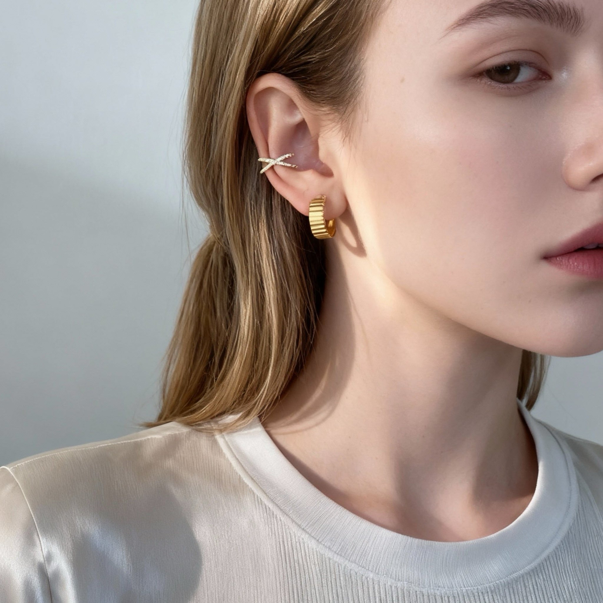 Wave Clip-on Hoop Earrings for non-pierced ears – SOMIY