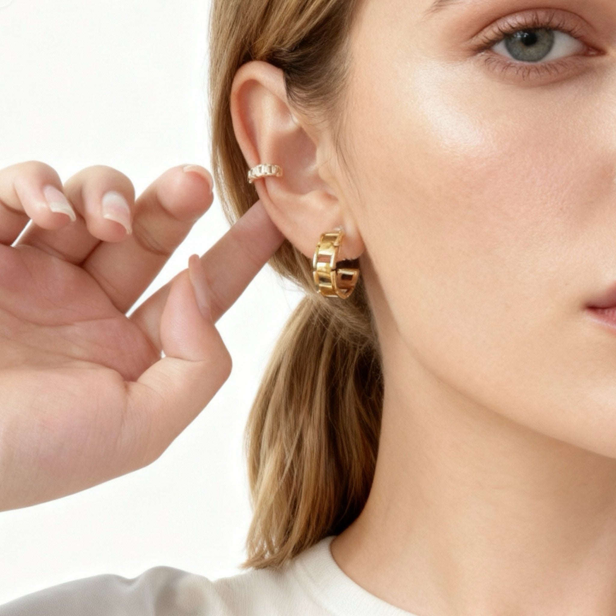 Wide Chain Clip-On Hoop Earrings - Gold for non-pierced ears – SOMIY