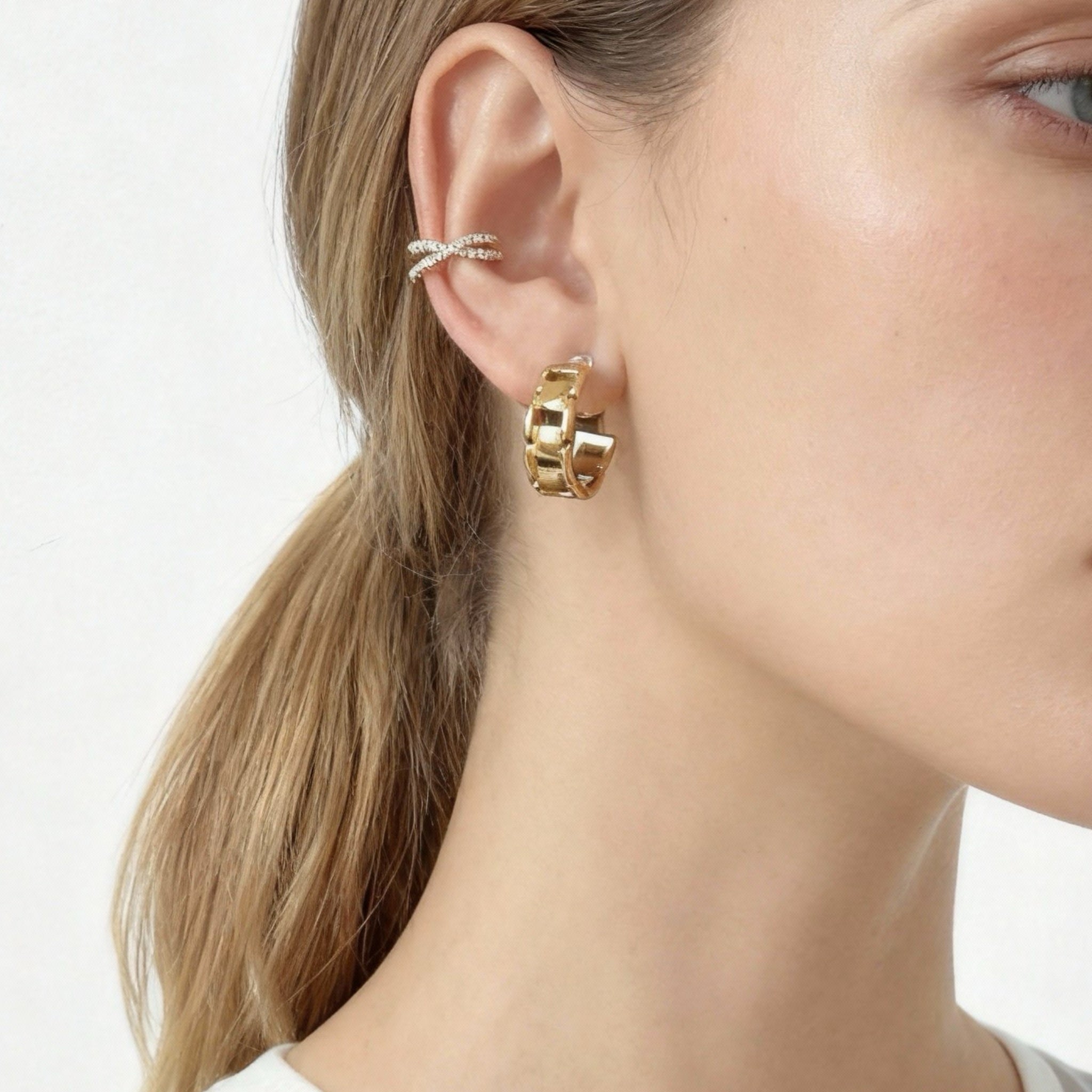 Wide Chain Clip-On Hoop Earrings - Gold for non-pierced ears – SOMIY