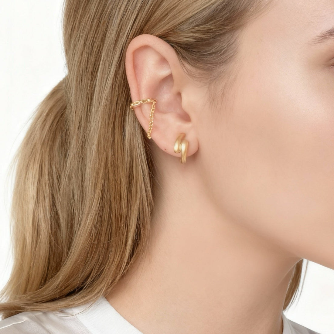 Goldhoop clip-on earrings by SOMIY – pain-free non-pierced jewelry for everyday wear