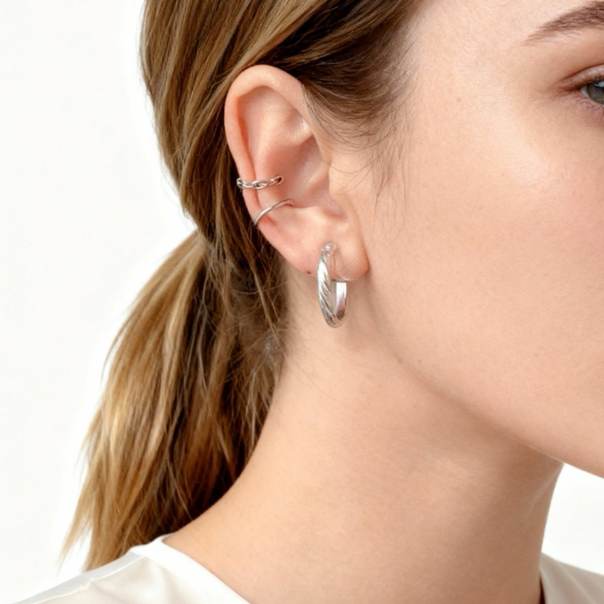Modern Vertical Ridged Hoop Clip-On Earrings image 6 by SOMIY