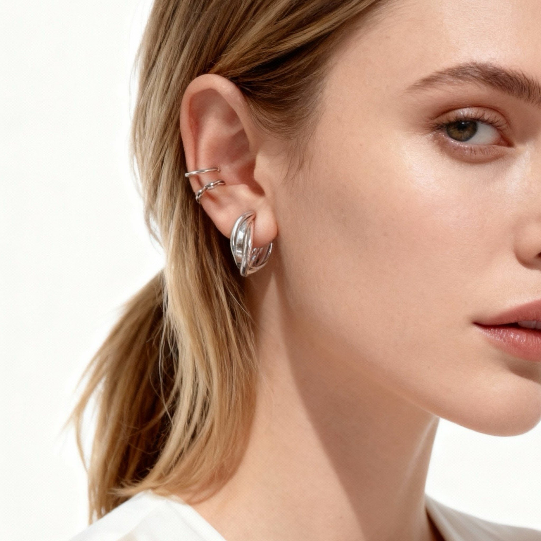 Enkel och kedja öronmanschett