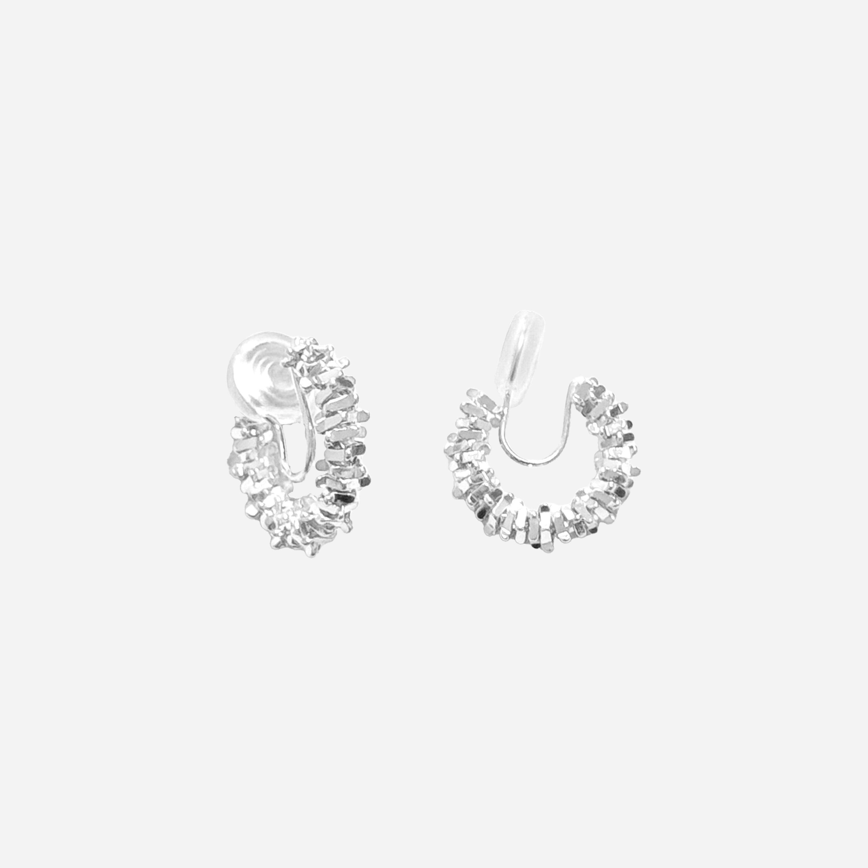 Goldhoop clip-on earrings by SOMIY – pain-free non-pierced jewelry for everyday wear