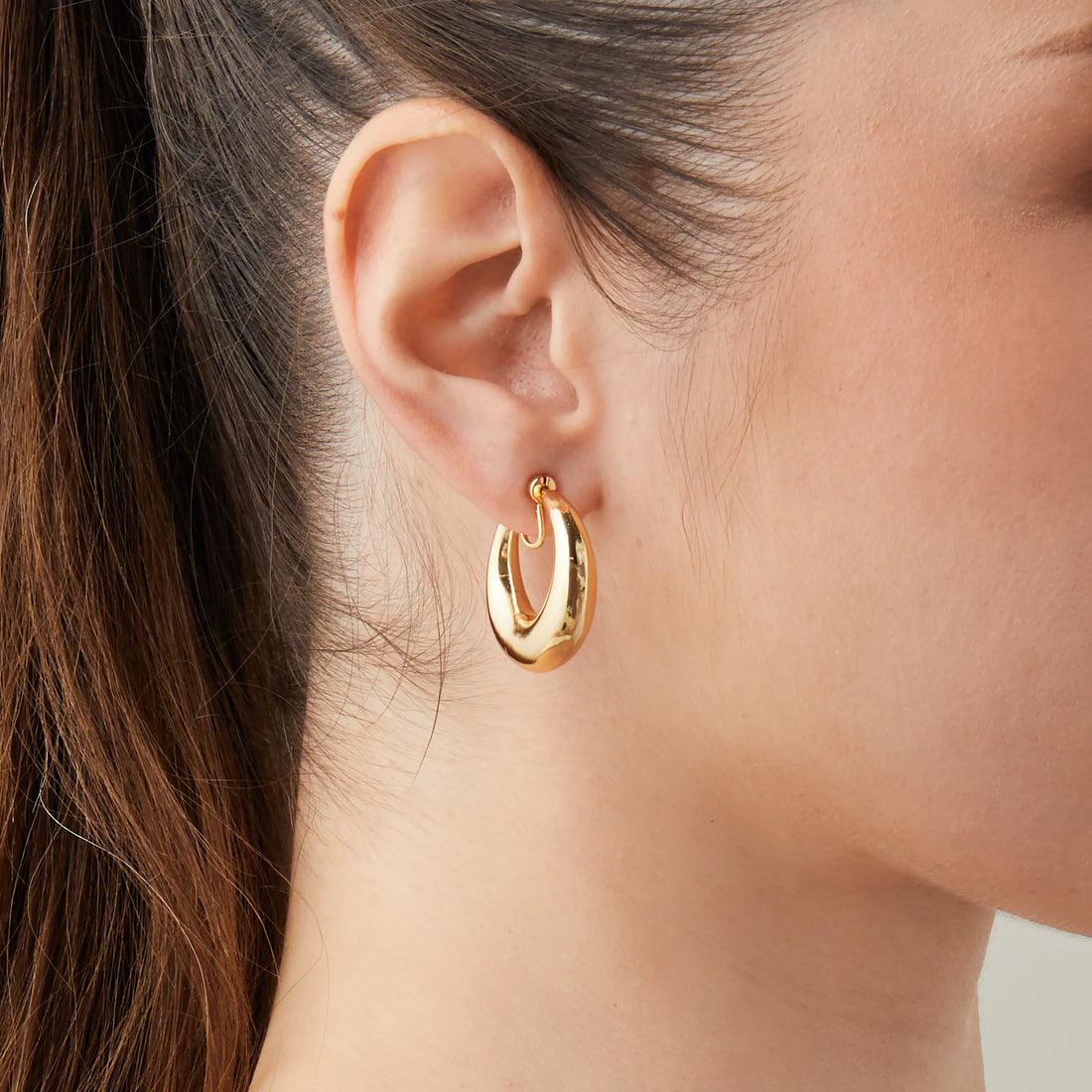 Medium Dome Hoop Clip-On Earrings - SOMIY