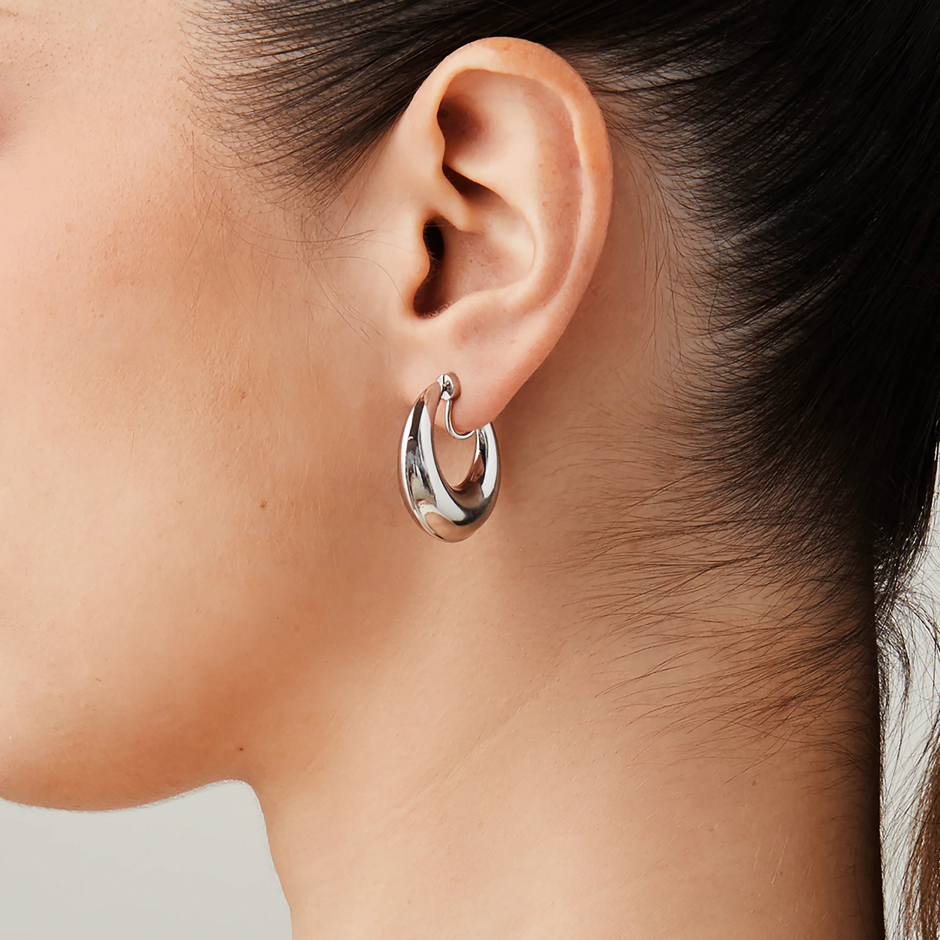 Medium Dome Hoop Clip-On Earrings - SOMIY