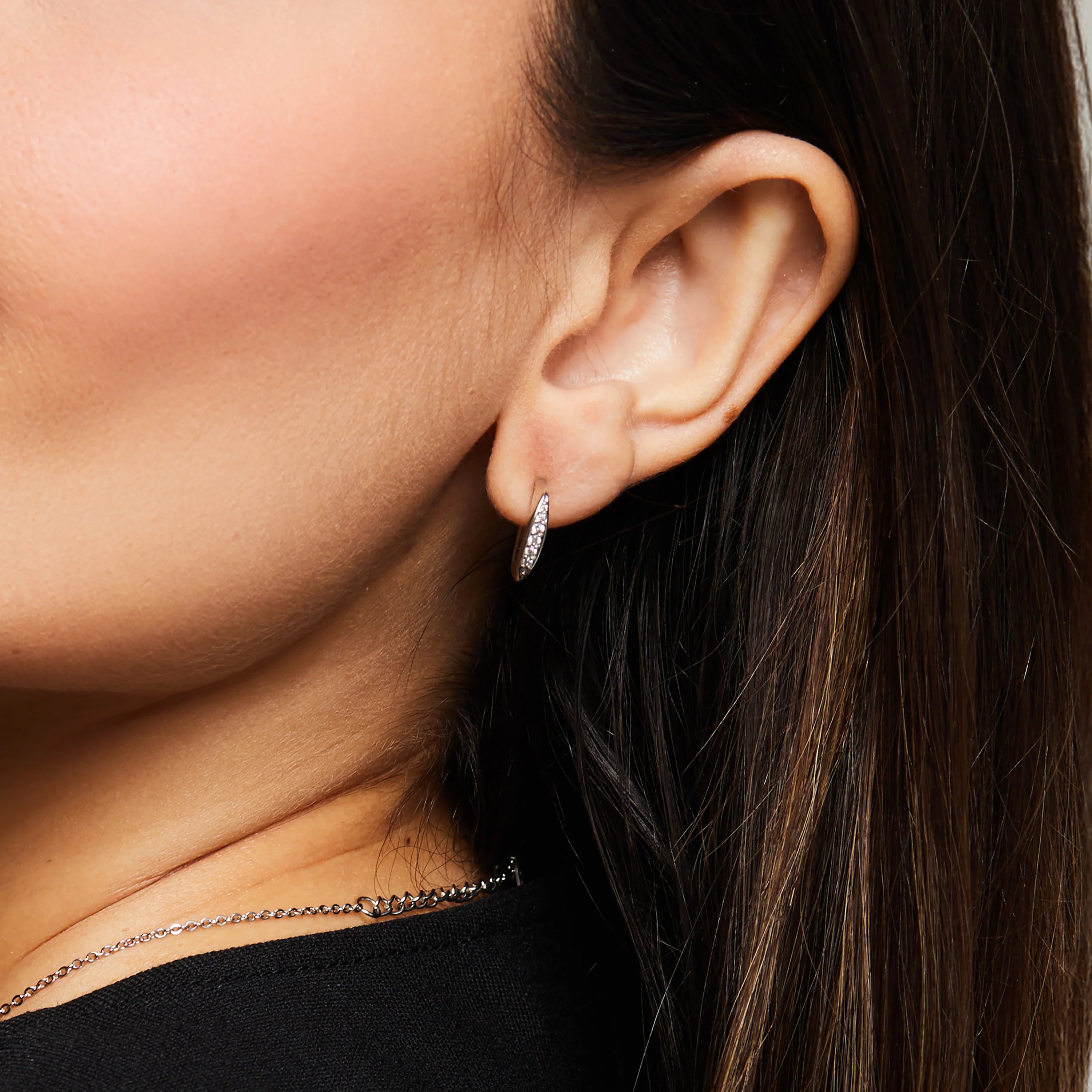 Pavé Huggie Clip-On Earrings - SOMIY