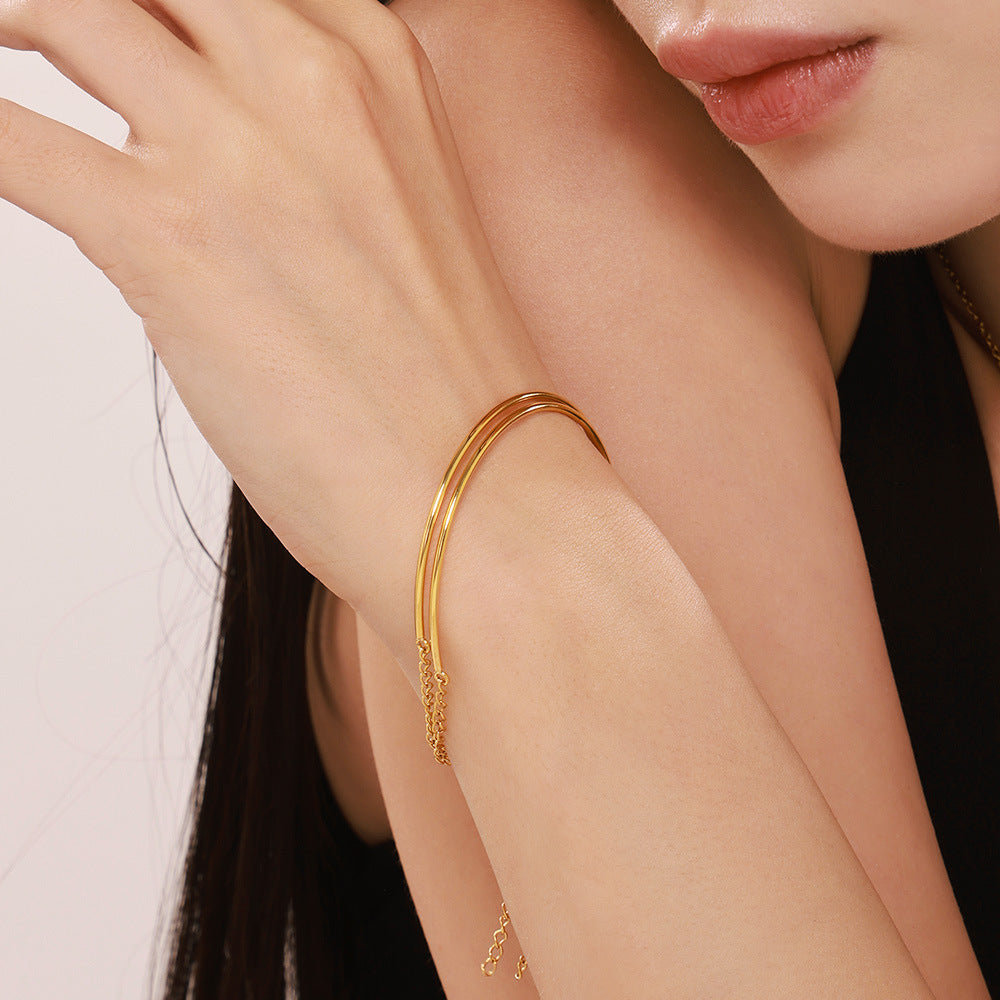 Sleek Rigid Bar Chain Bracelet