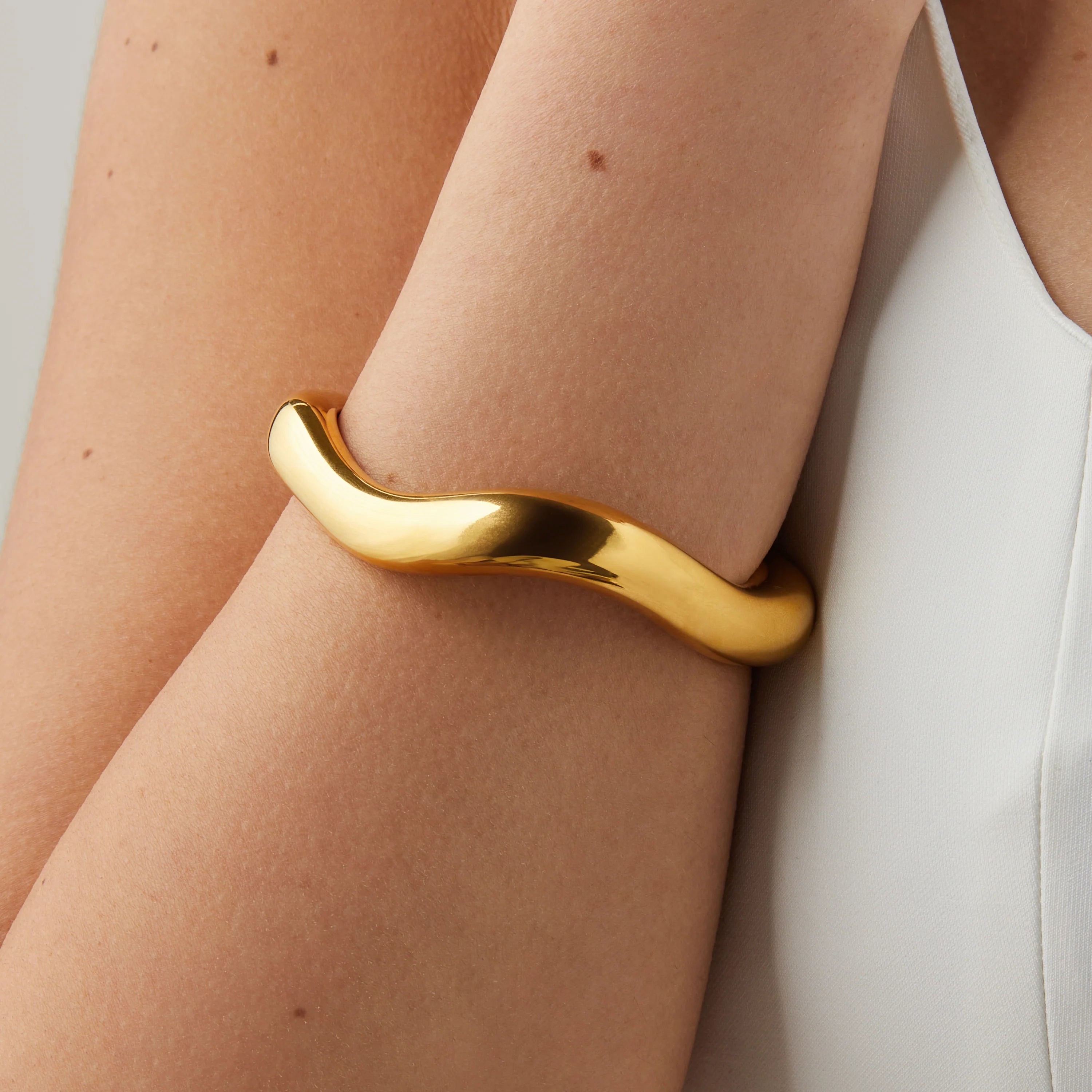 Wide Wave Bracelet - SOMIY